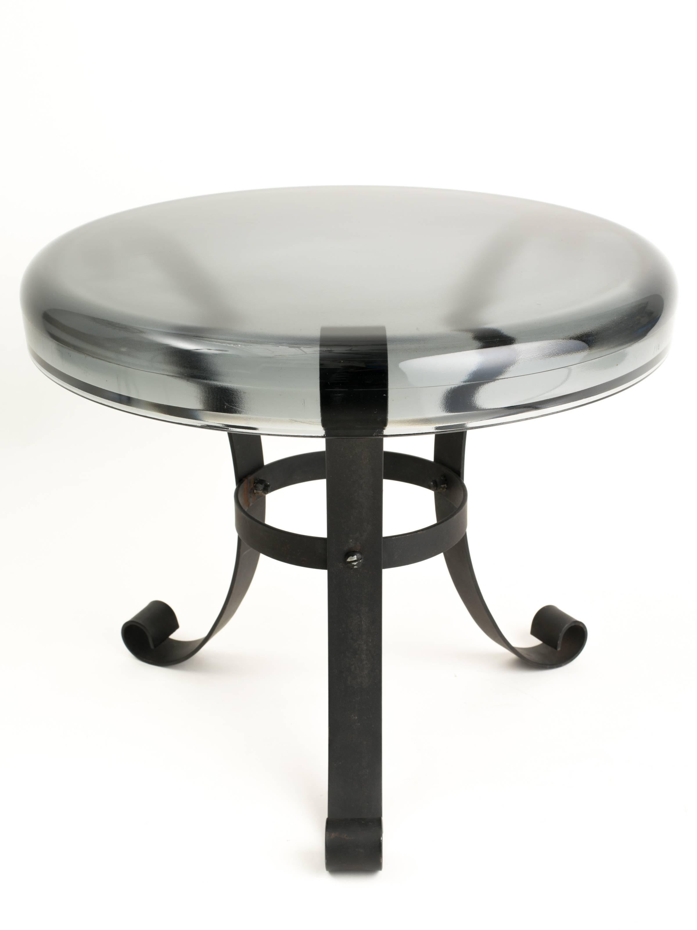 Mid-Century Modern Pair of Smoked Glass Top Side Tables For Sale