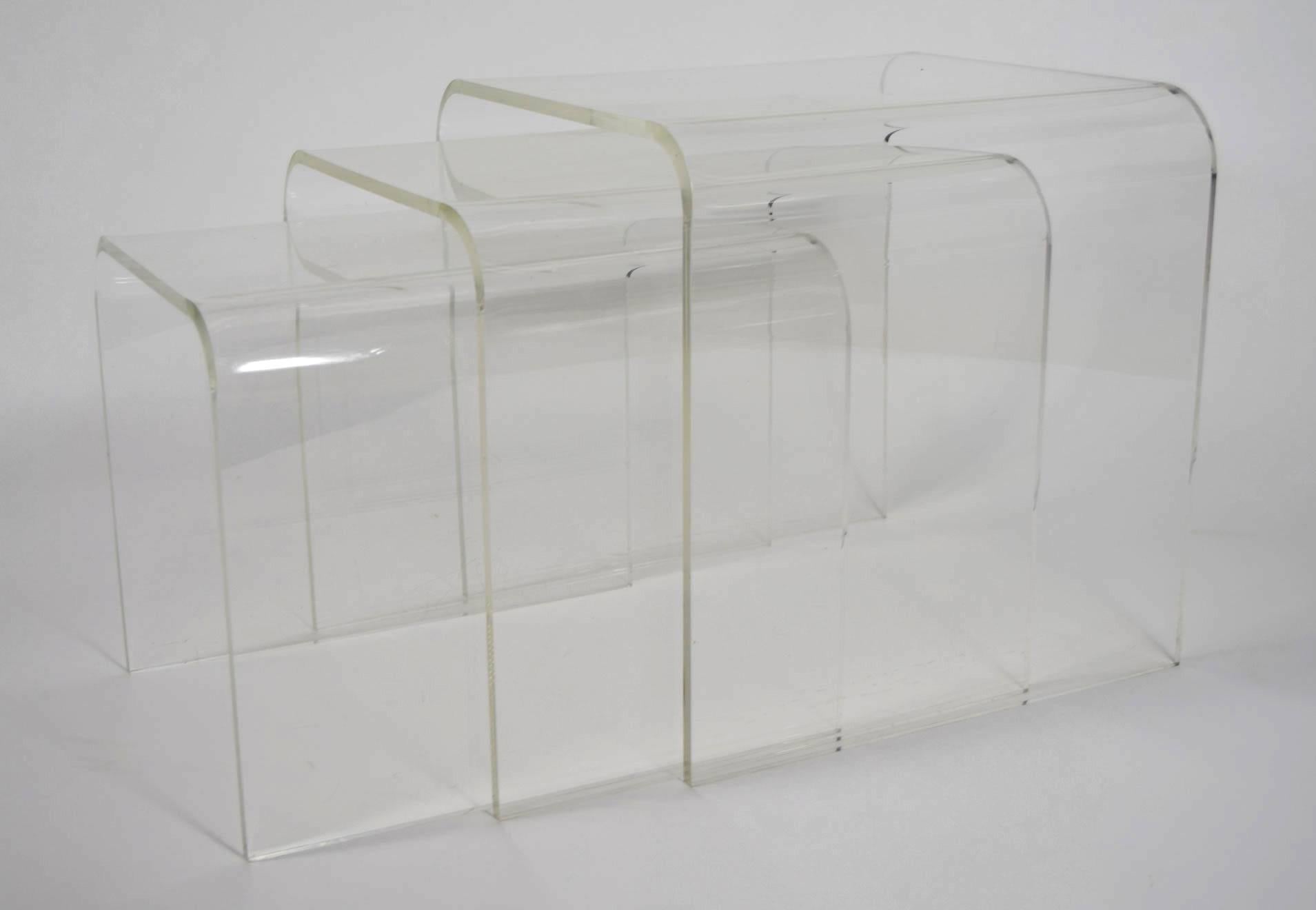 Set of Three Lucite Nesting Tables In Good Condition In Dallas, TX