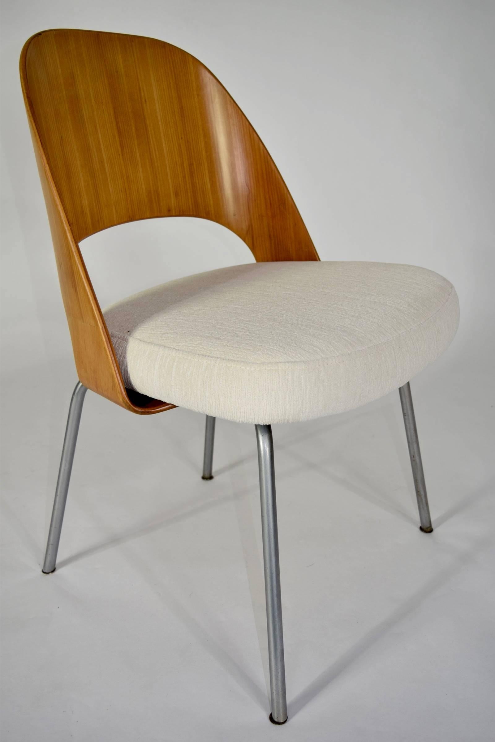 Mid-Century Modern Rare Set of Eero Saarinen for Knoll Executive Chairs with Wood Backs