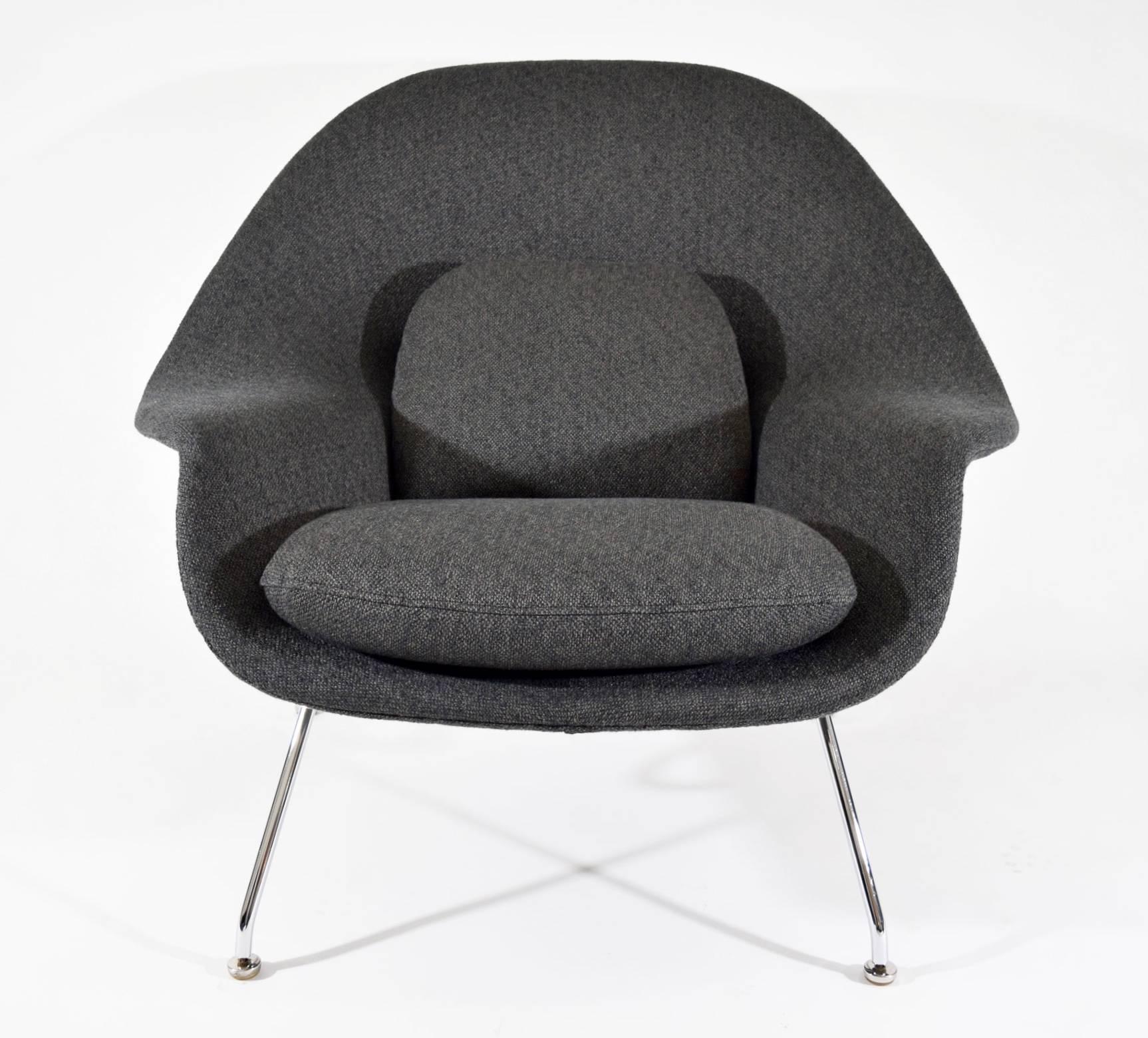 Eero Saarinen for Knoll Womb Chair in Hinson Upholstery In Excellent Condition In Dallas, TX