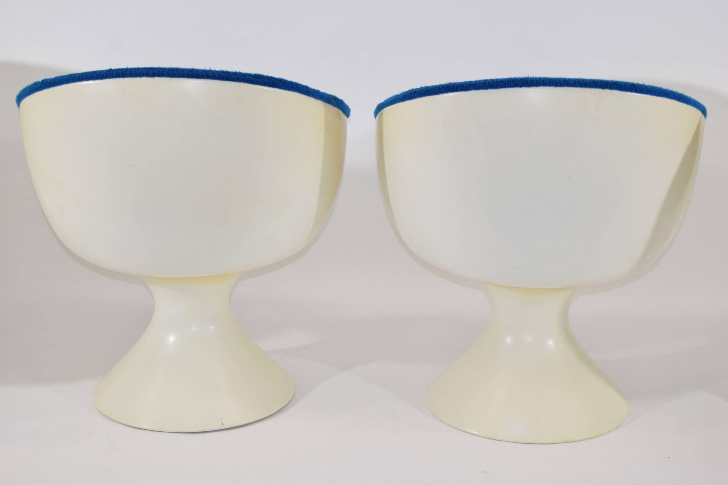 Mid-Century Modern Four Space Age Style Bubble Chairs in Blue Velvet by Chromecraft
