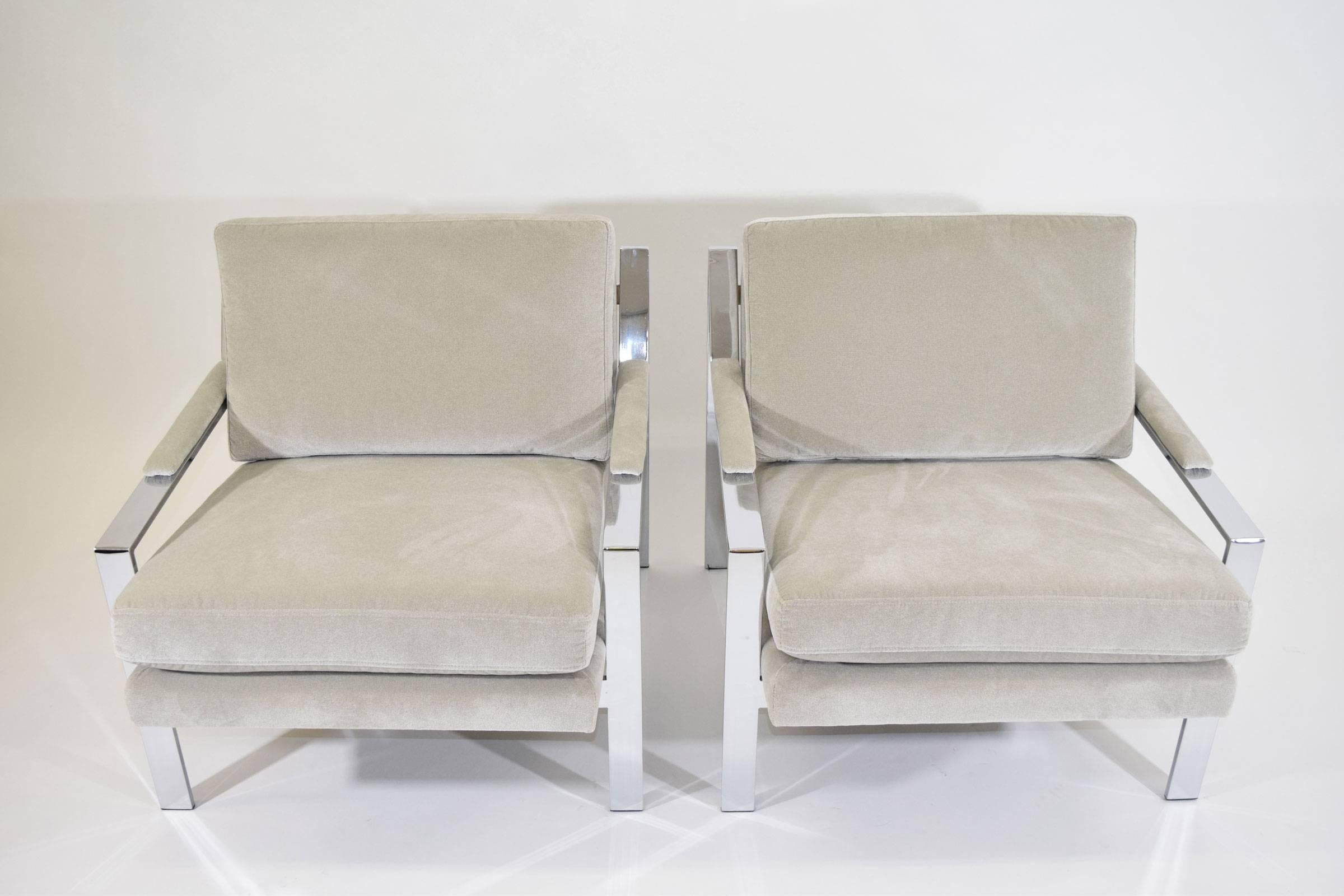American Pair of Milo Baughman Style Lounge Chairs