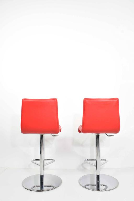 Pair Of Italian Made Red Leather Adjule Swivel Bar Stools For Pair Of Italian Made Red Leather Adjule Swivel Bar Stools In Excellent Condition For