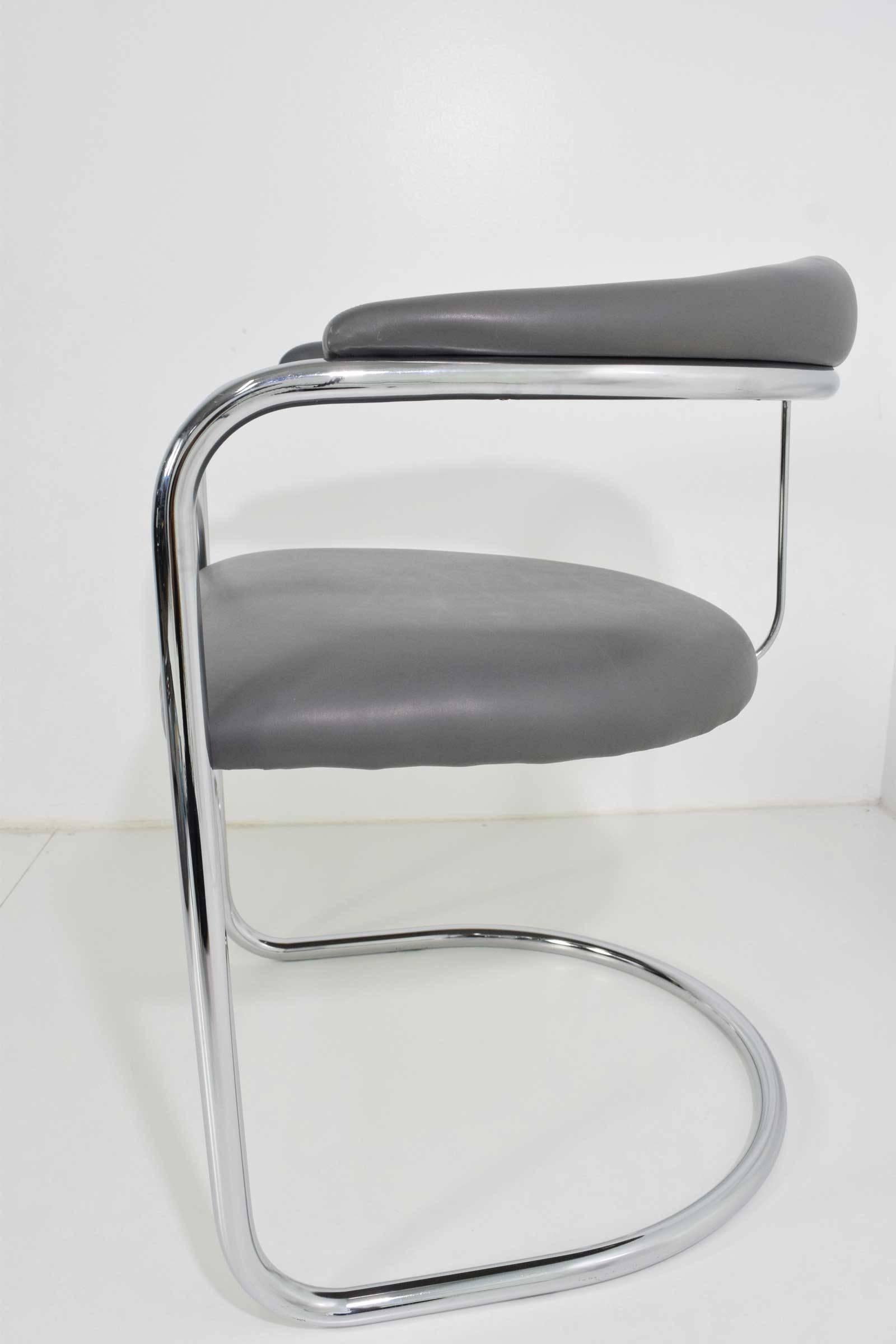 Anton Lorenz for Thonet Dining Chairs Model SS33 In Good Condition In Dallas, TX