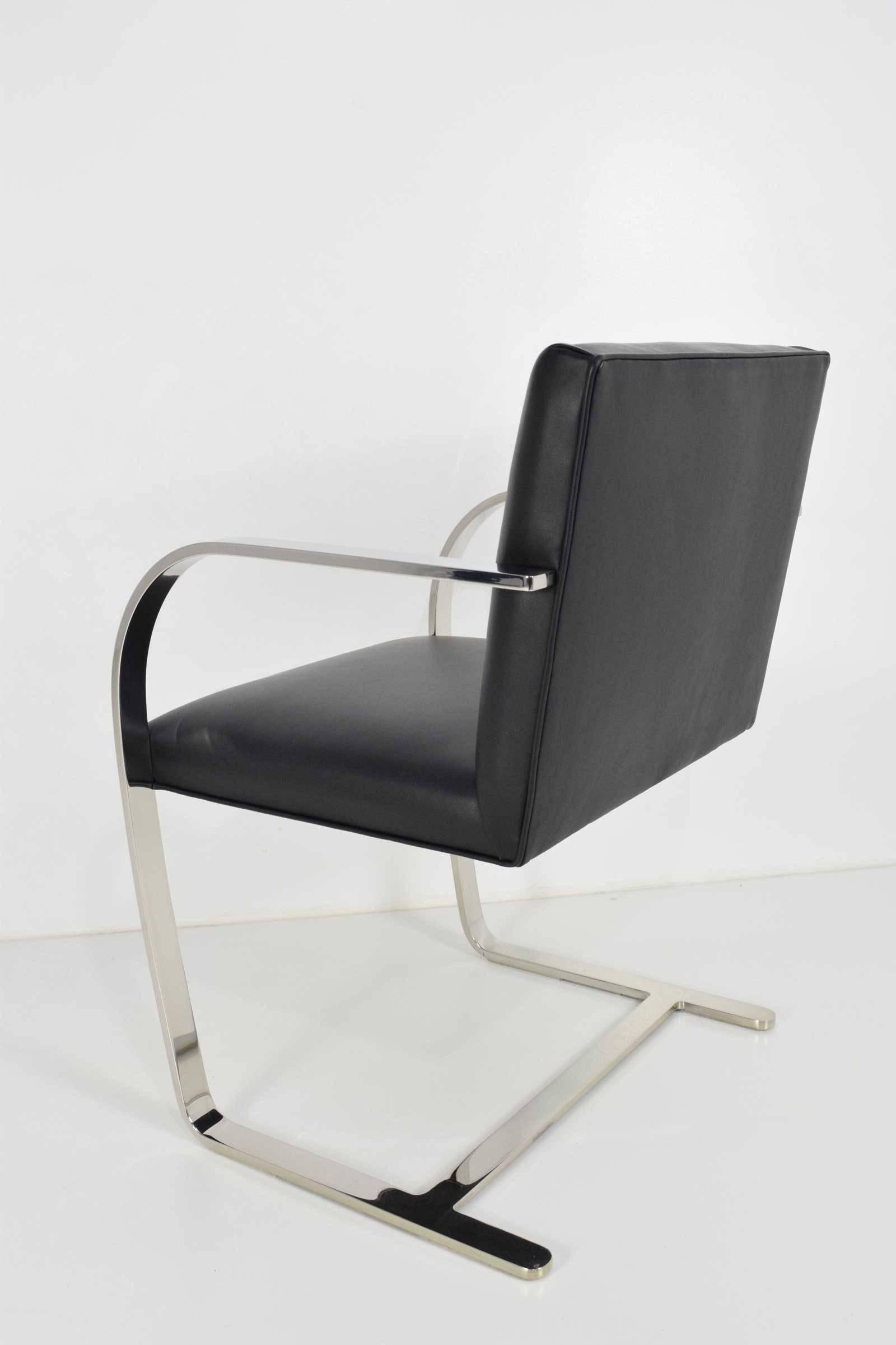 Flat Bar Brno Chairs by Mies van der Rohe for Knoll In Excellent Condition In Dallas, TX