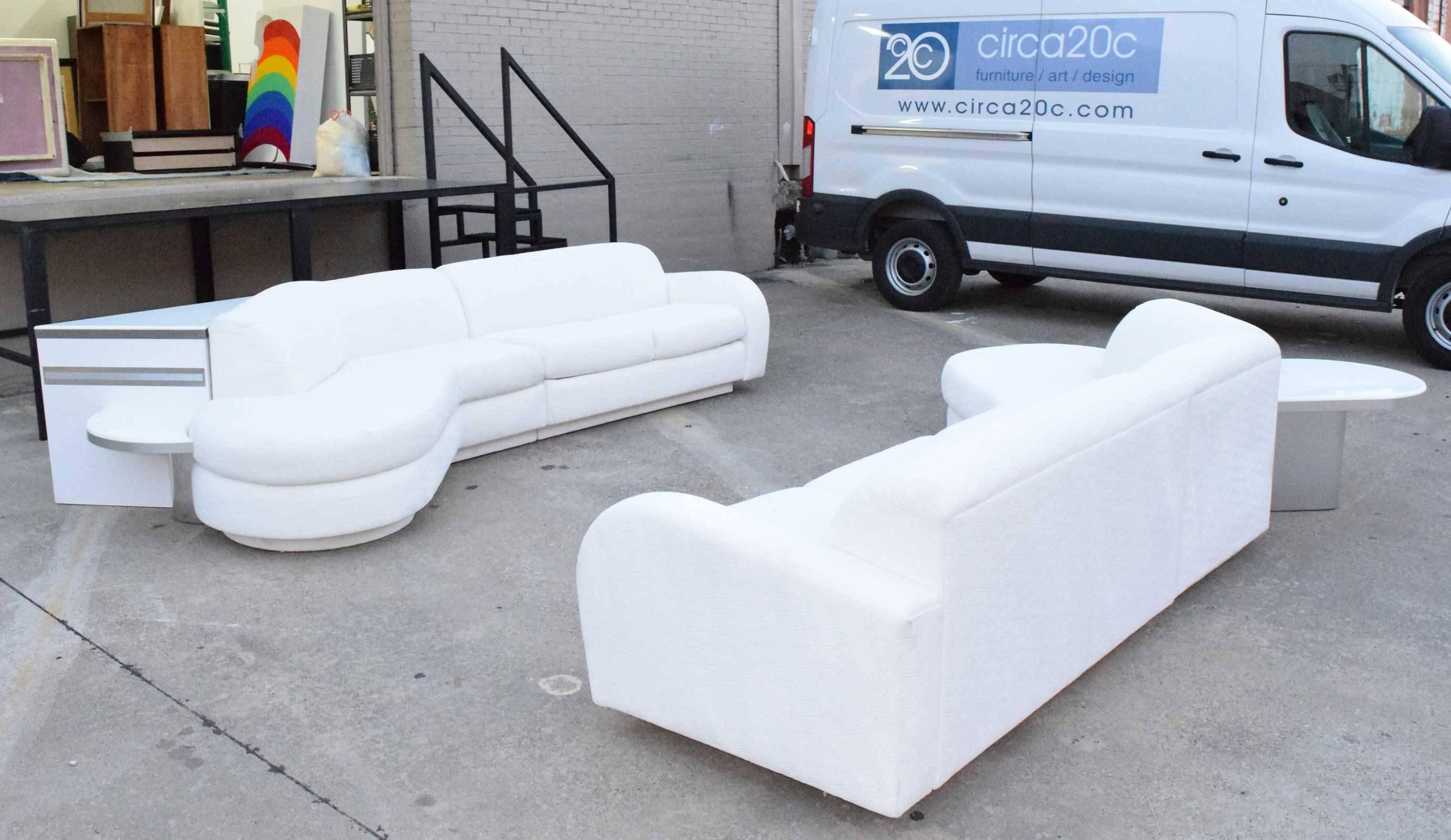 Vladimir Kagan Sofas with Tables In Good Condition In Dallas, TX