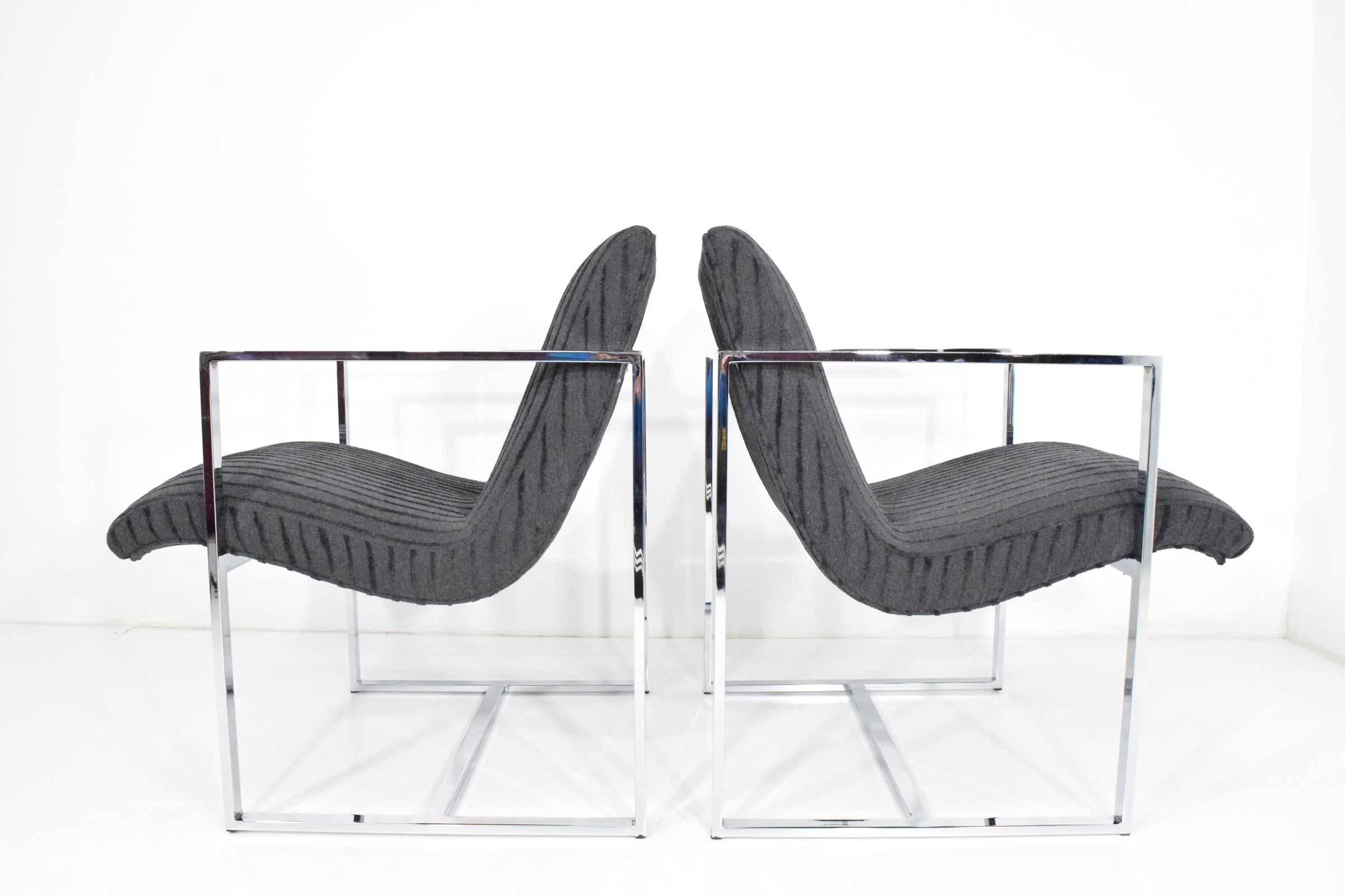 Scoop Lounge Chairs In Good Condition For Sale In Dallas, TX