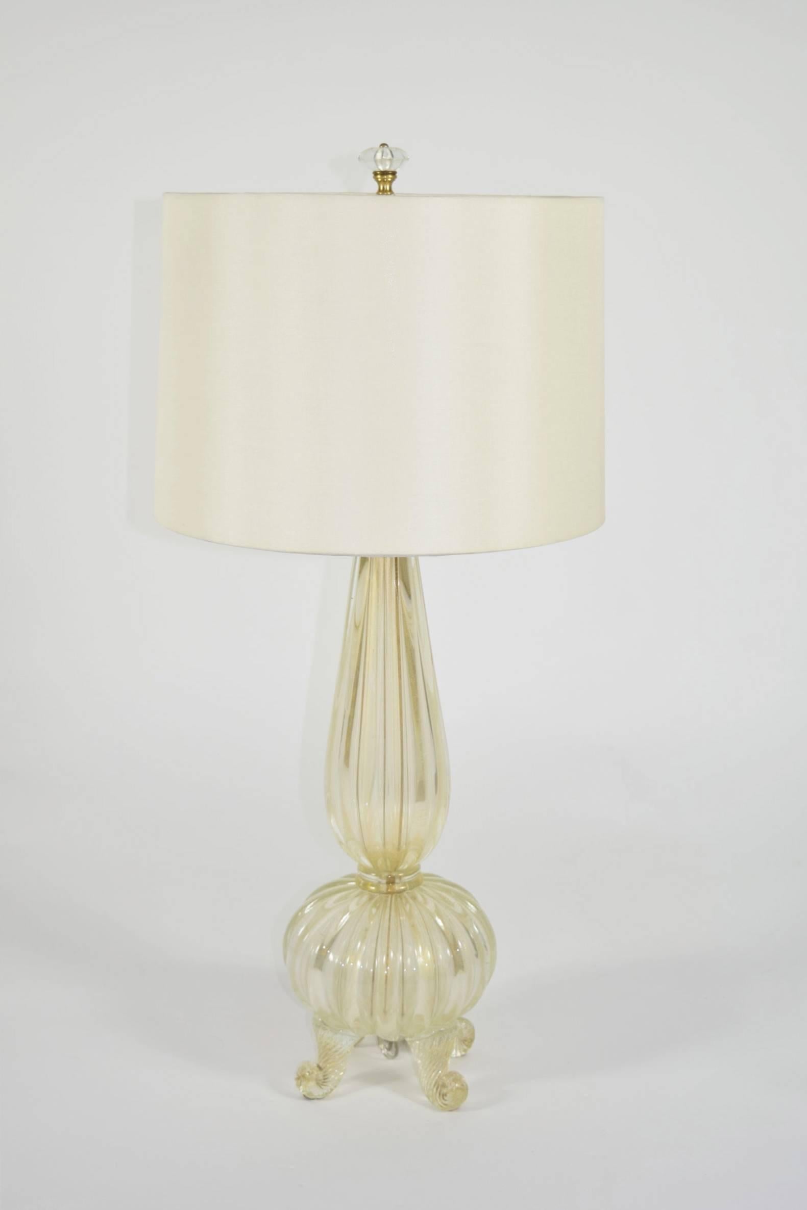 Footed Gold Murano Table Lamp In Good Condition In Dallas, TX