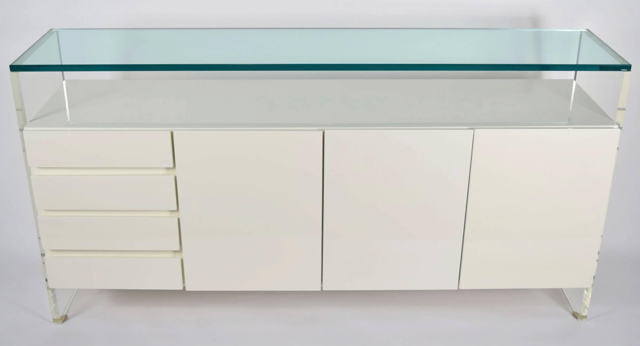 Fully restored Milo Baughman sideboard in white lacquer with 3/4