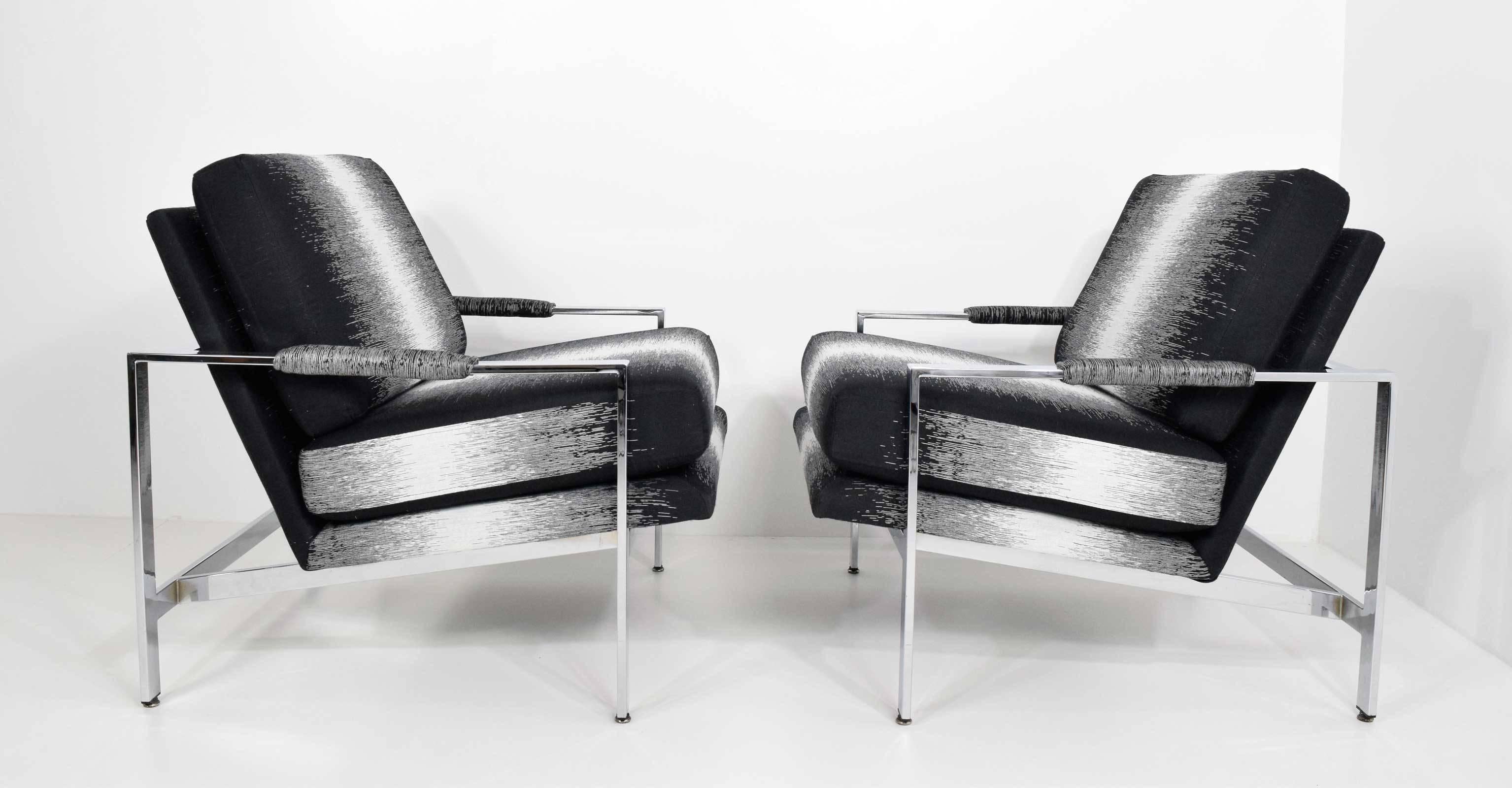 20th Century Pair of Milo Baughman Lounge Chairs in New Upholstery by Romo