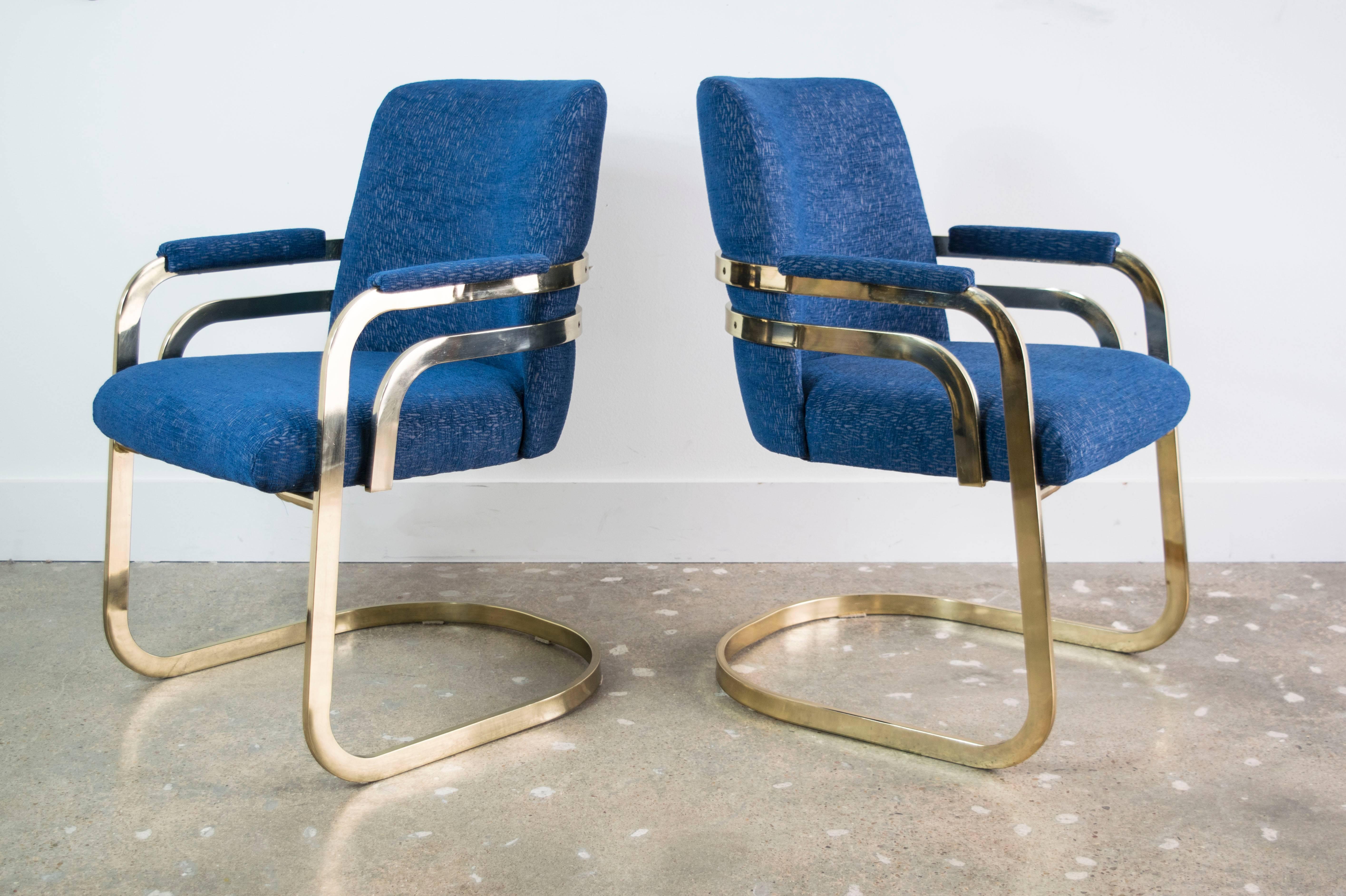 Beautifully sculptured floating dining chairs by Chromcraft from the 1970s in a deep blue bark patterned velvet. Double bars across the seat backs are stylish (matching table on a separate listing).