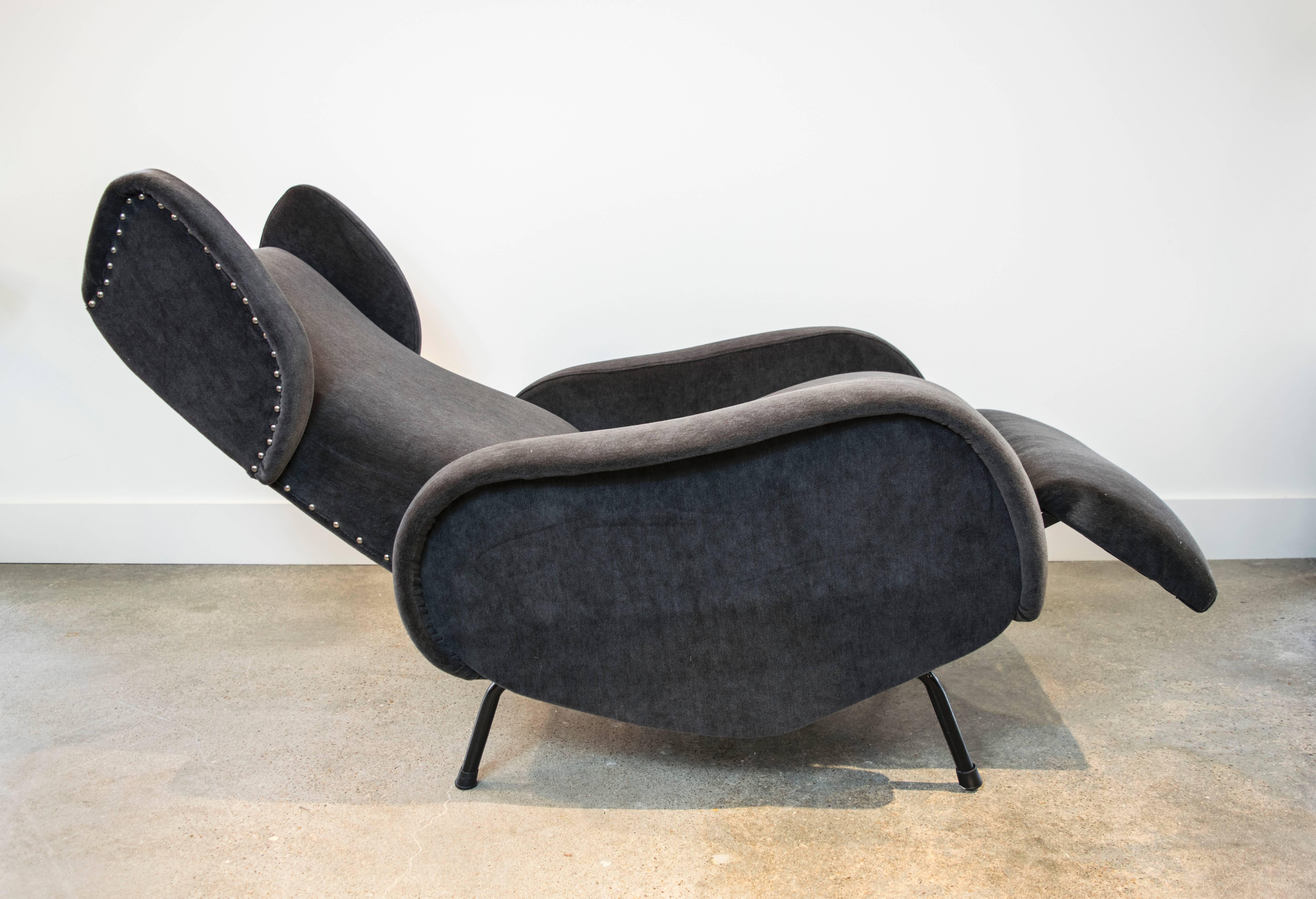 Mid-20th Century Pair of Italian Mid-Century Recliners in the Style of Zanuso in Charcoal Mohair
