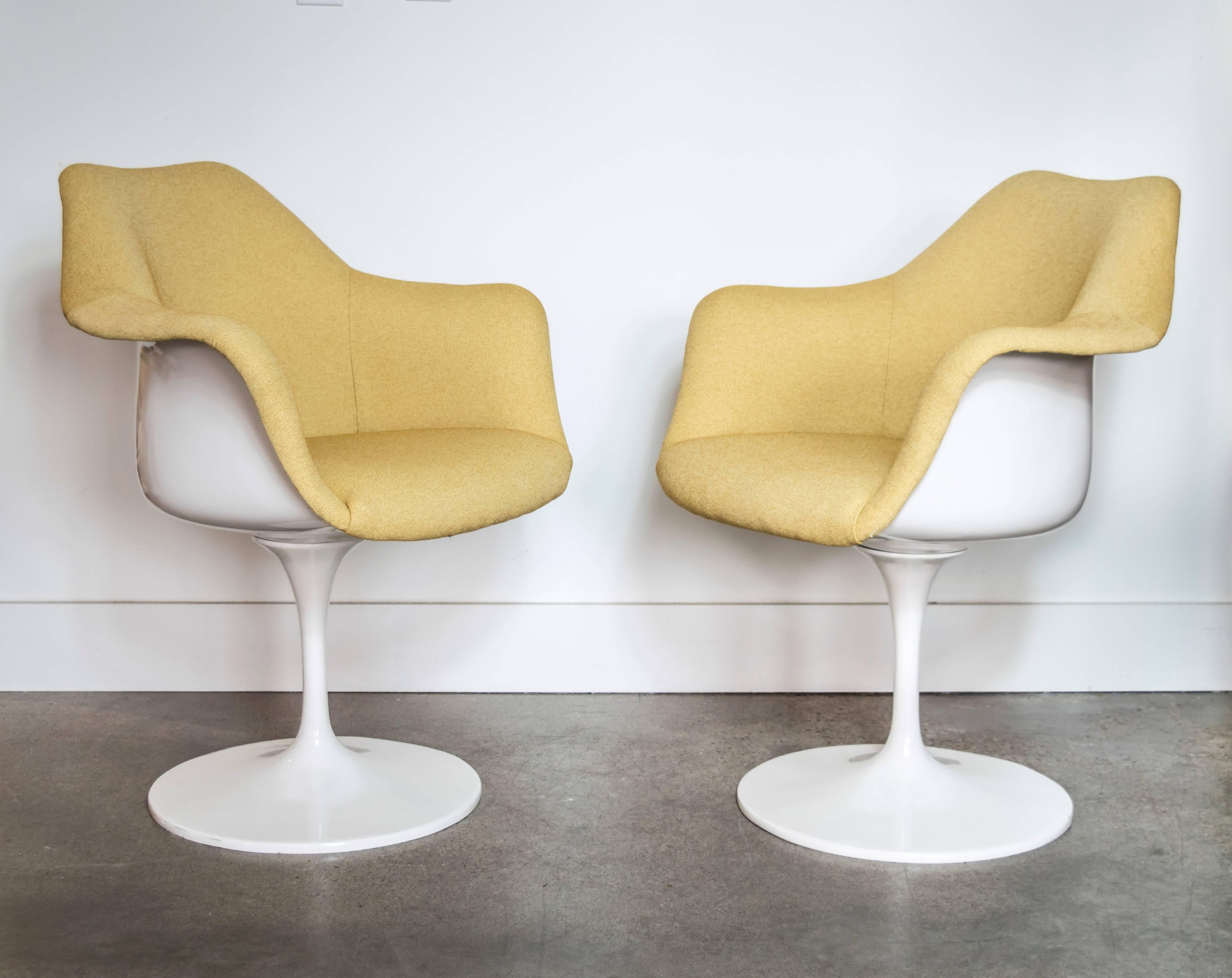 Mid-Century Modern Ten Early Knoll Fully Upholstered Saarinen Tulip Chairs