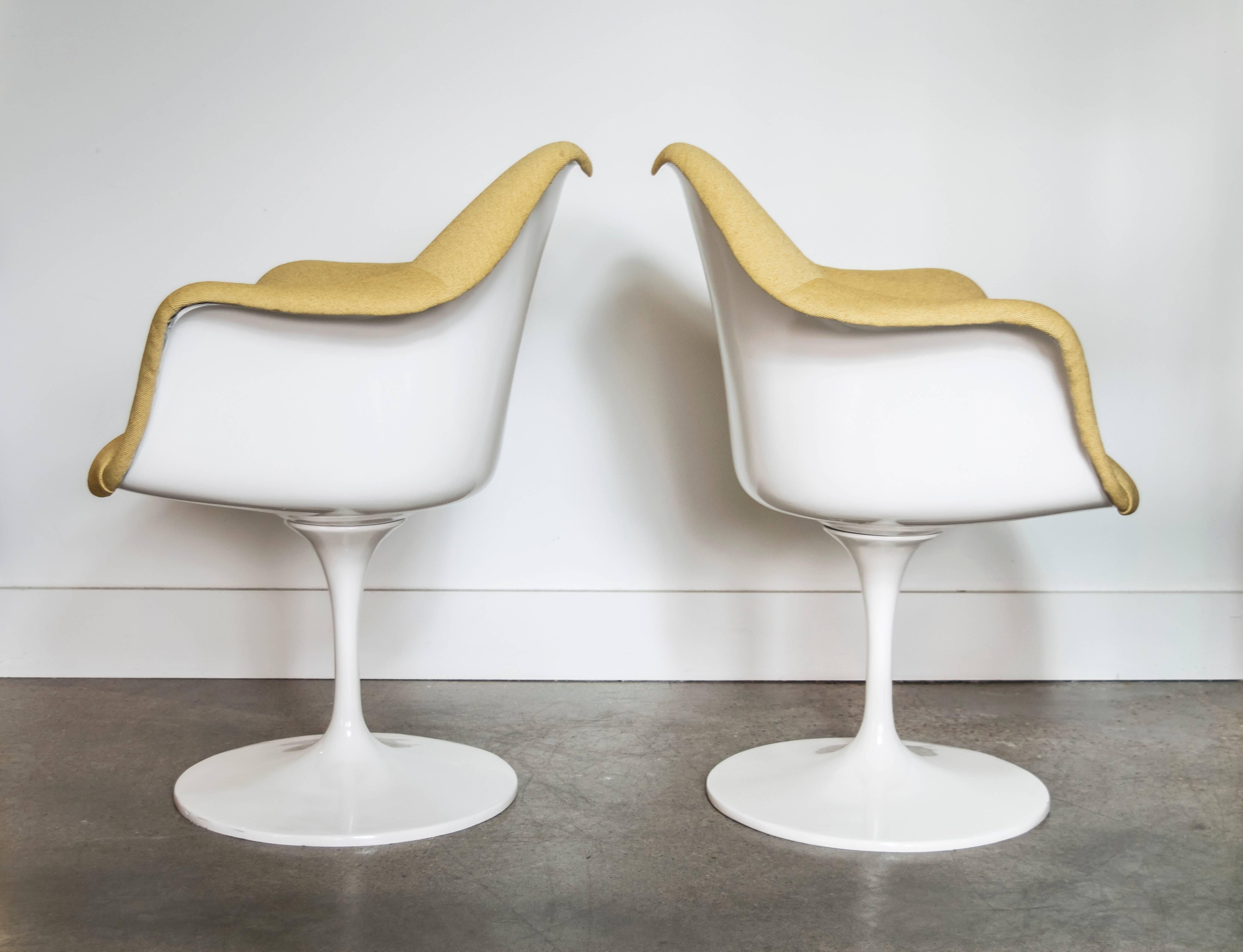 American Ten Early Knoll Fully Upholstered Saarinen Tulip Chairs