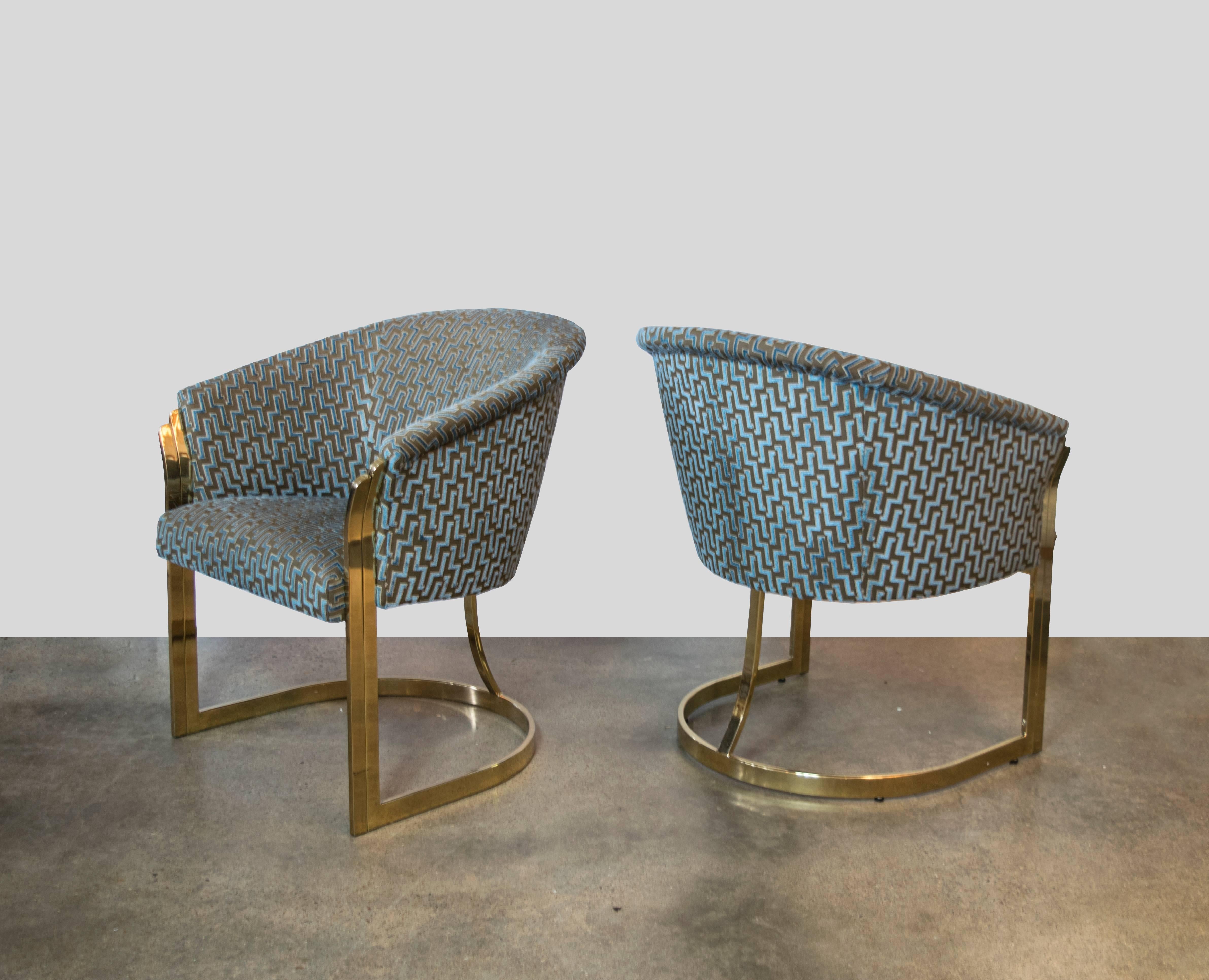 American Cantilevered Brass Club Chairs in the Style of Milo Baughman For Sale