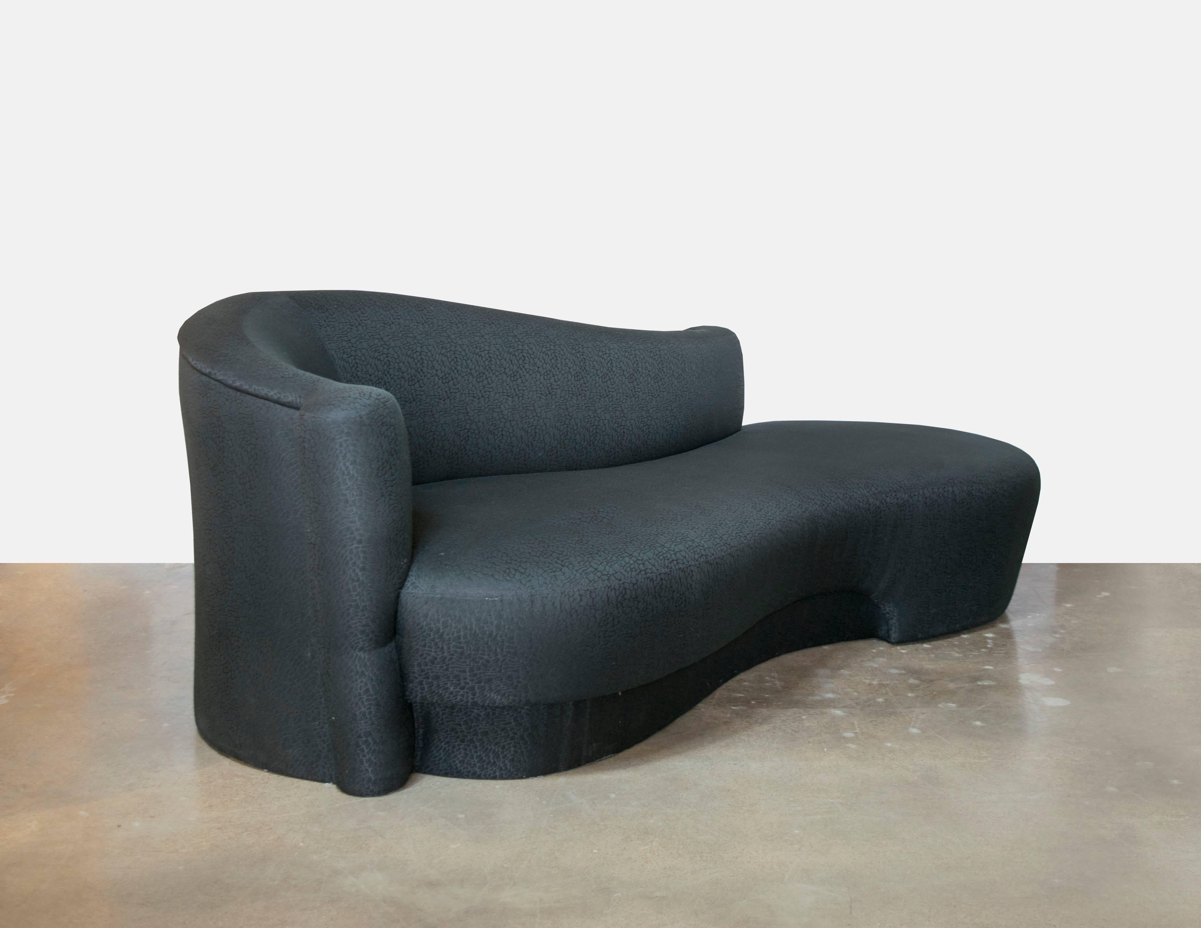 Mid-Century Modern Sensuous Black Serpentine Sofa in the Style of Vladimir Kagan For Sale