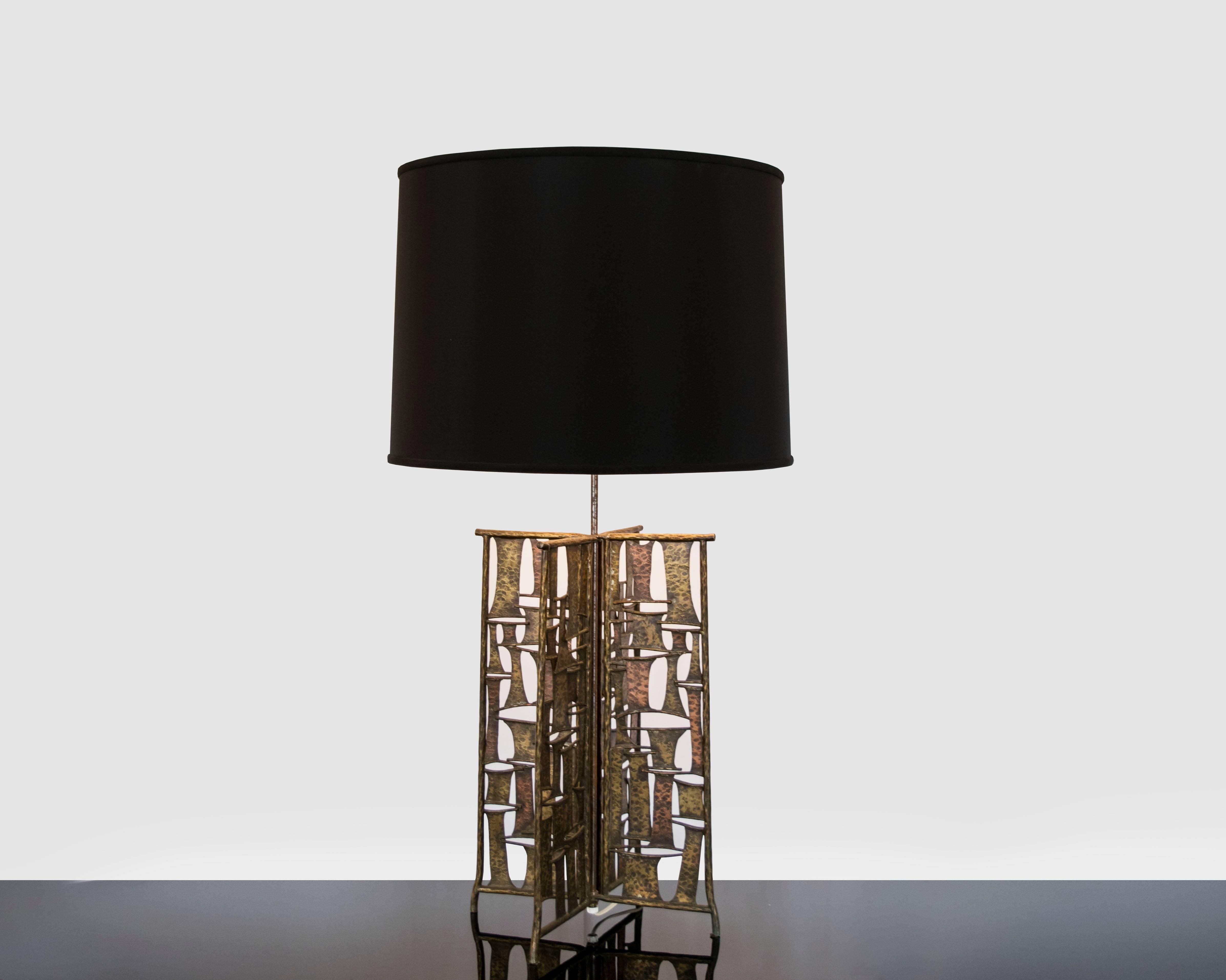 Brutalist Studio Metal Patchwork Table Lamp In Excellent Condition For Sale In Houston, TX