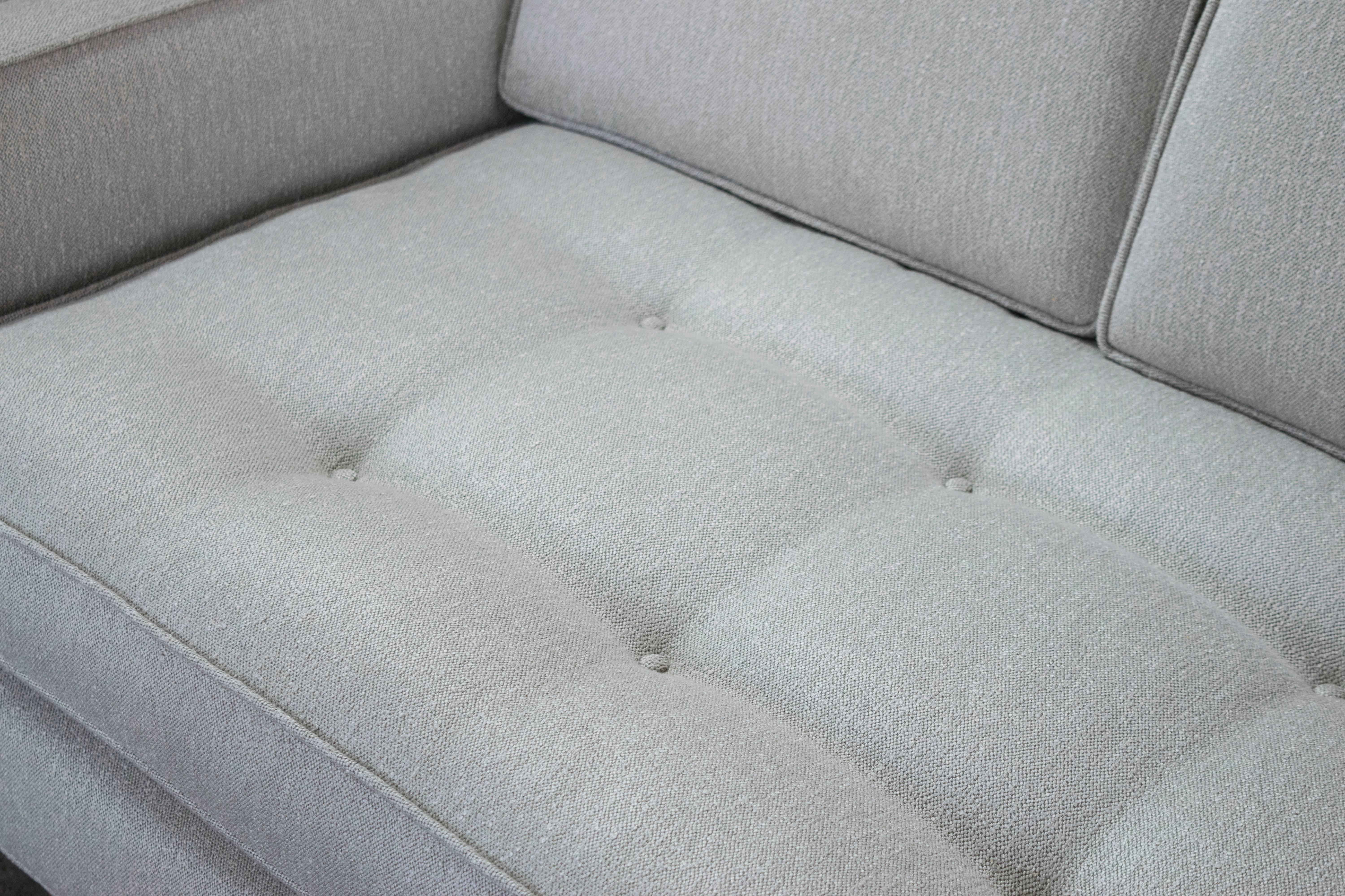 Extra-Long Tuxedo Sofa in the Style of Harvey Probber In Excellent Condition For Sale In Houston, TX