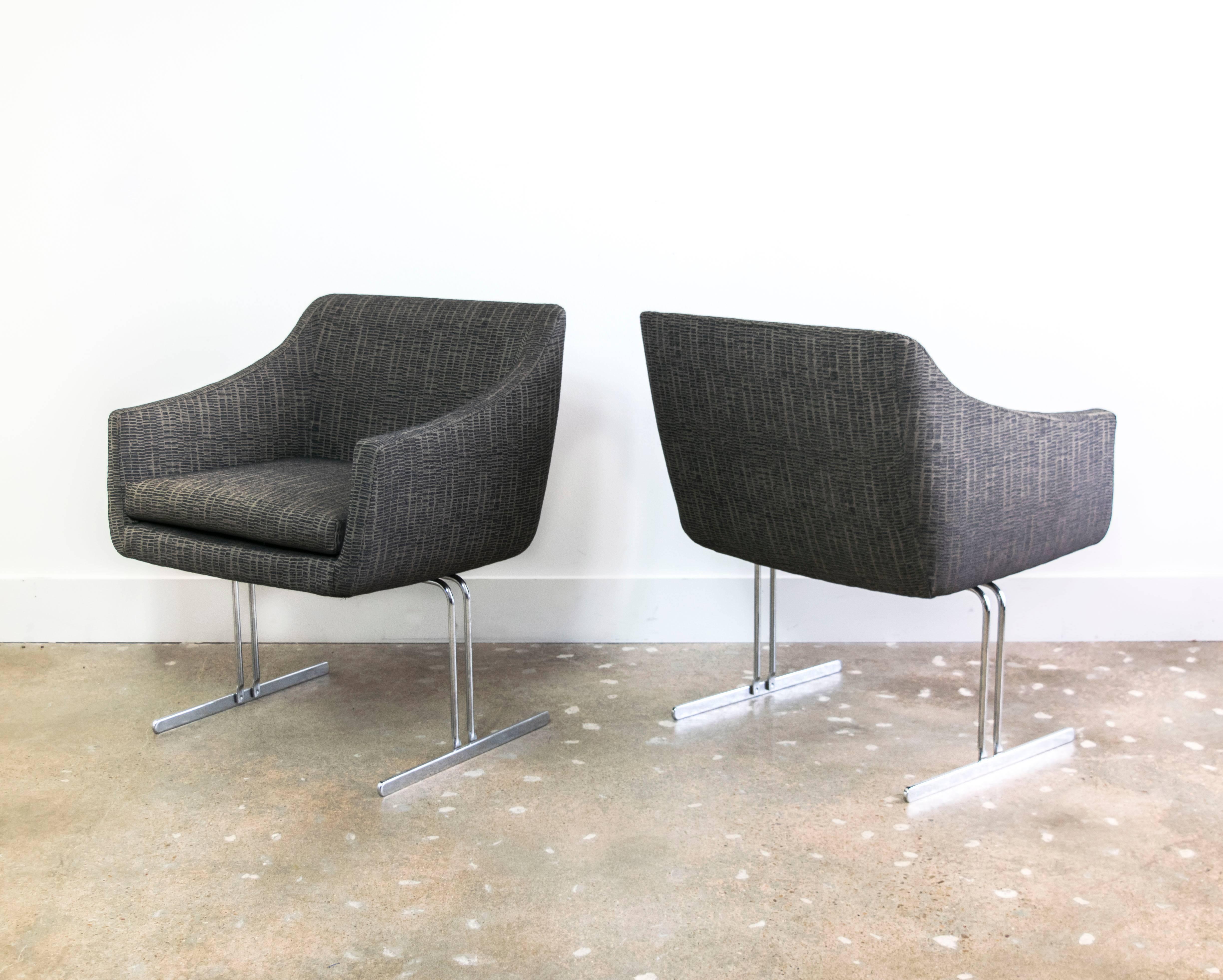 Mid-Century Modern Pair of Hugh Acton Lounge Chairs by Vecta For Sale