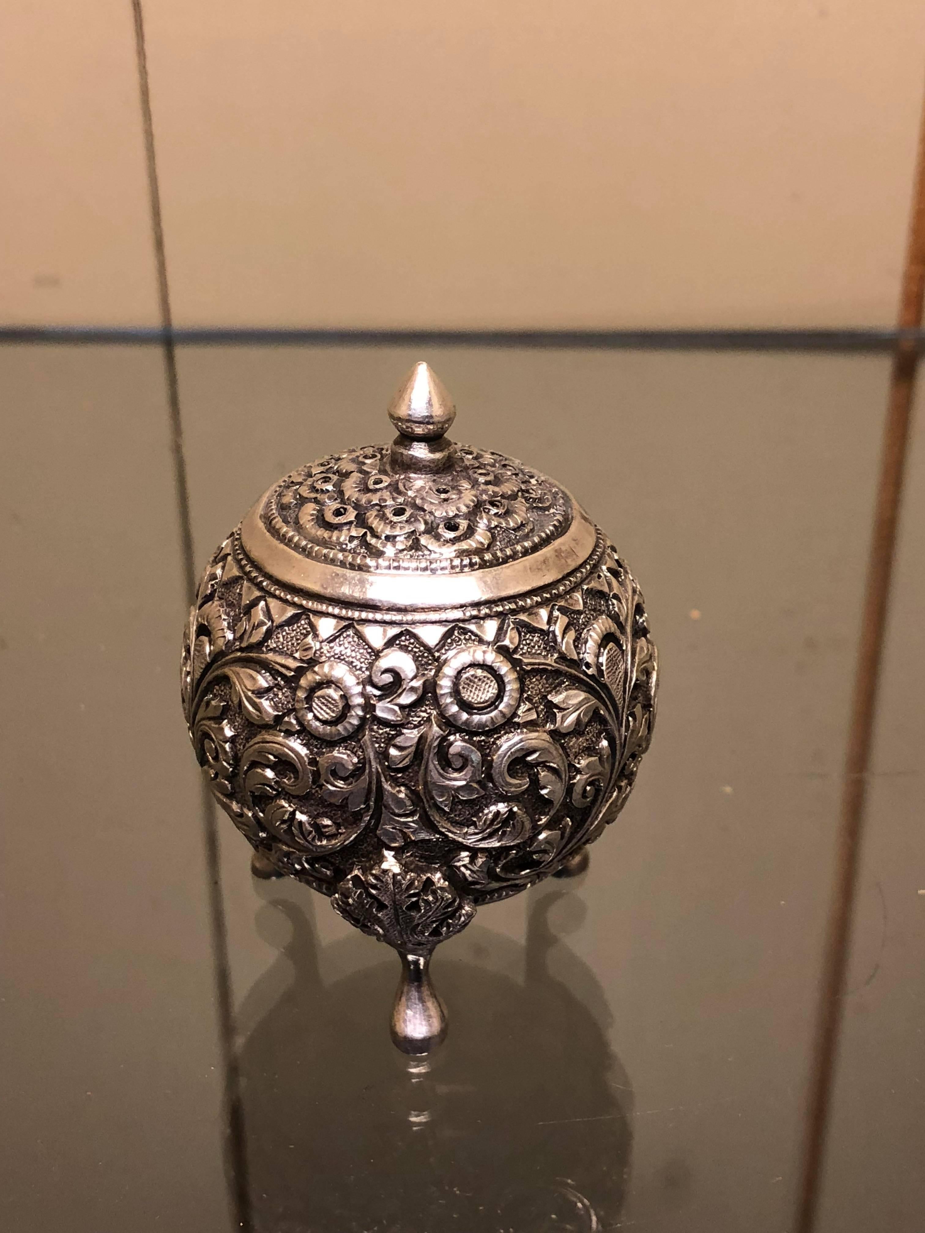 Indian Silver Kutch Cruet Set In Excellent Condition For Sale In Southampton, NY