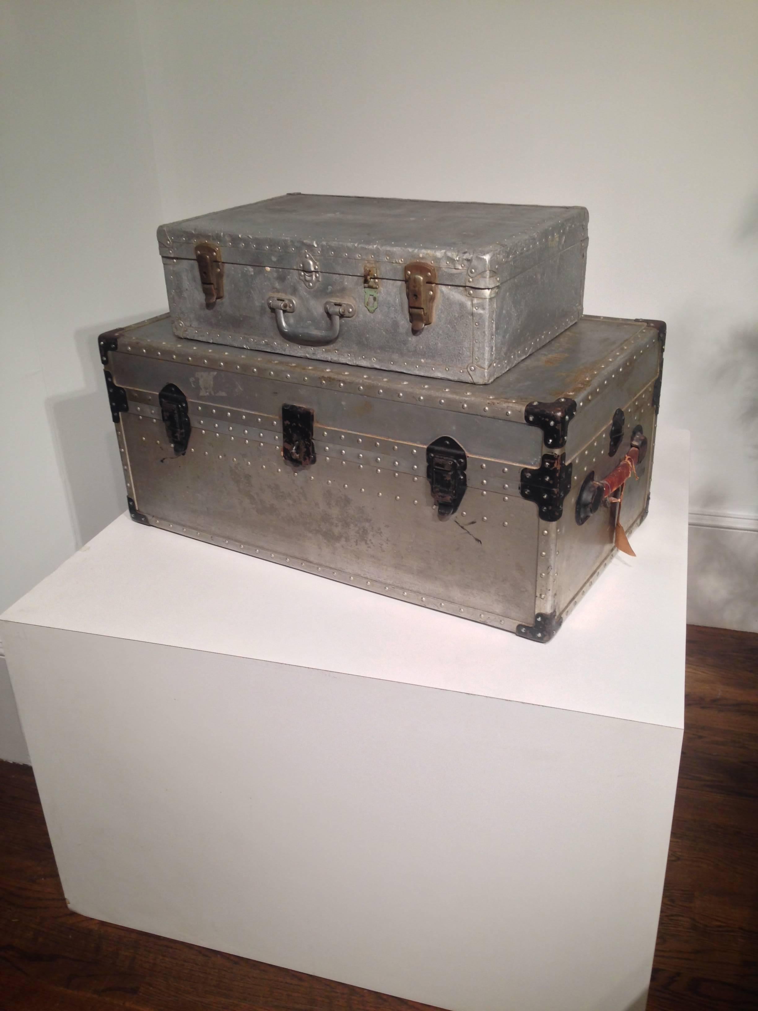 Early 20th Century Aluminum Travel Set: Trunk and Carrying Case For Sale 2