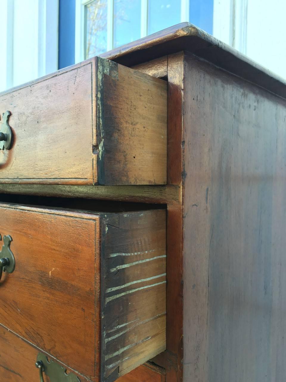 18th Century Chippendale Graduated Drawer Chest In Excellent Condition For Sale In Southampton, NY