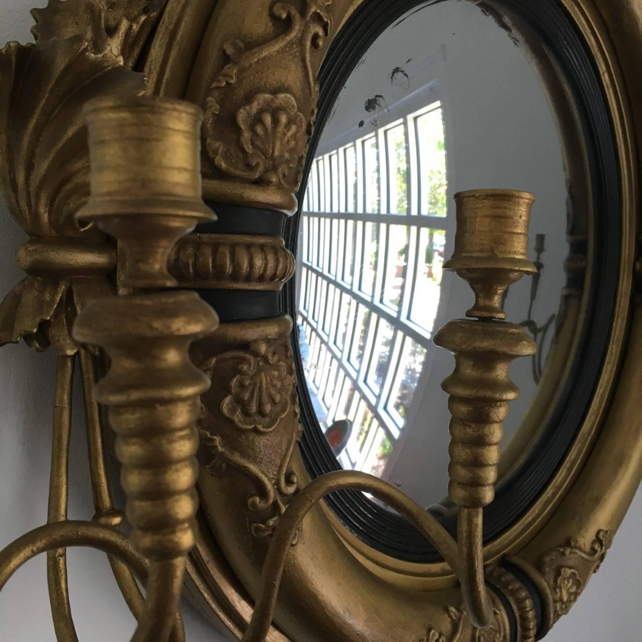 Regency Period Convex Girandole Mirror In Excellent Condition In Southampton, NY