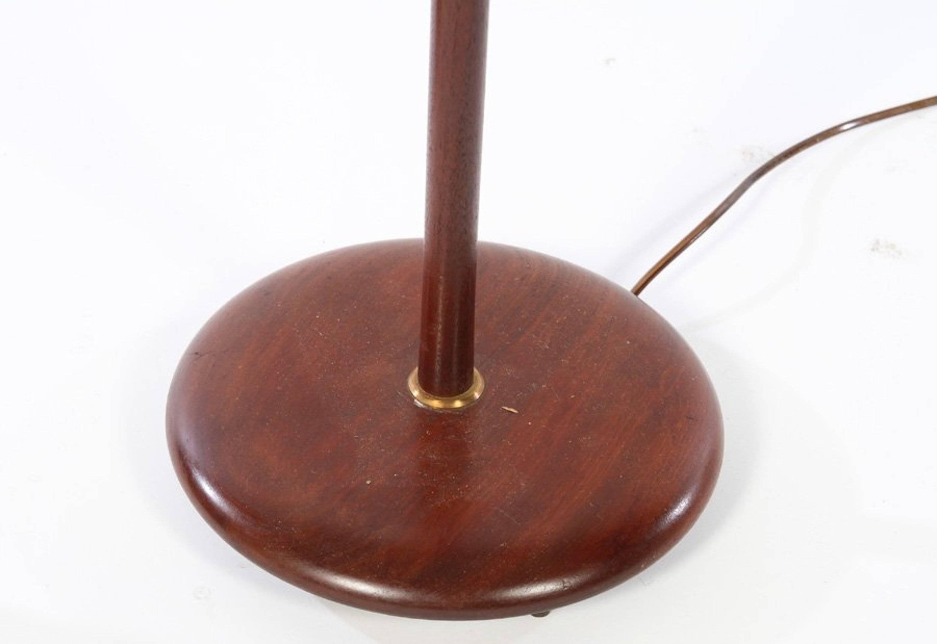 Pair of Swedish Floor Lamps in Mahogany and Brass, 1960 In Excellent Condition In Southampton, NY