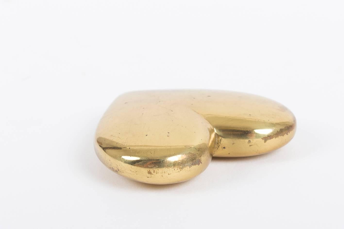 Mid-Century Modern Massive Brass Paperweight in the Shape of a Heart, 1950s