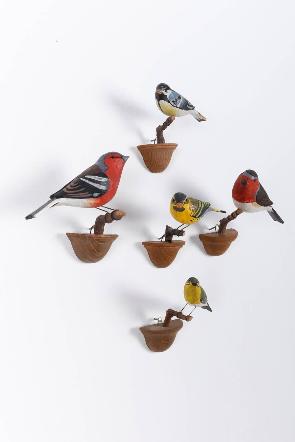 Painted Cute Set of Five Vichtauer Carved Wood Bird Models, Black Forest