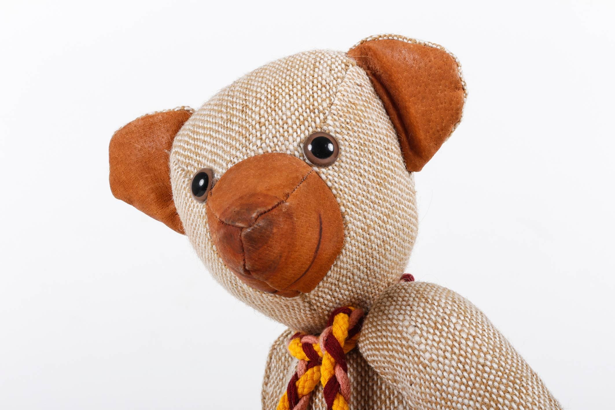 Signed 'Therapeutic Toy' Buzz Bear by Renate MüLler For Sale 1