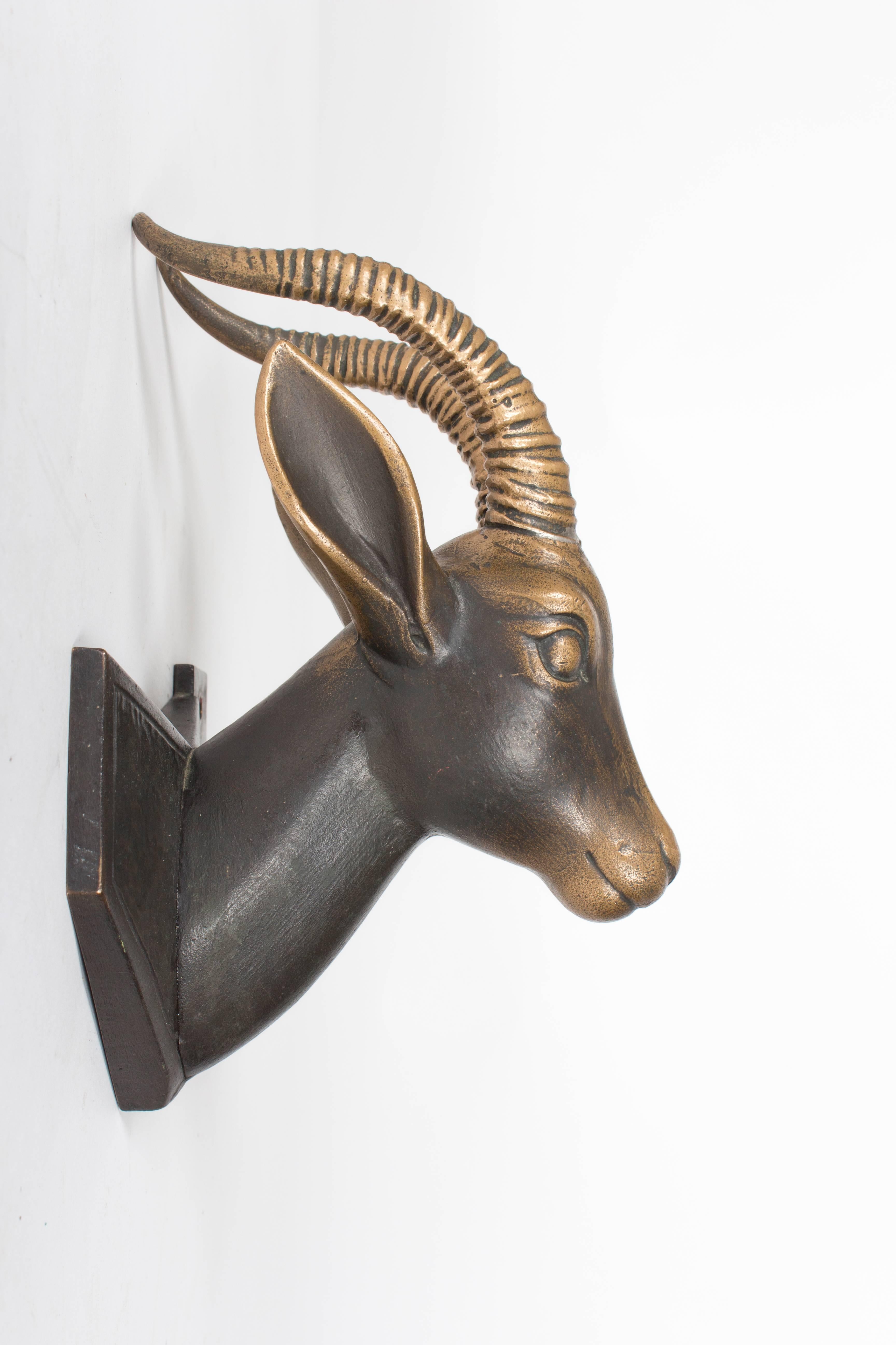 Massive Brass Door Handle Depicting a Gazelle by the Hagenauer Workshop Vienna For Sale 2