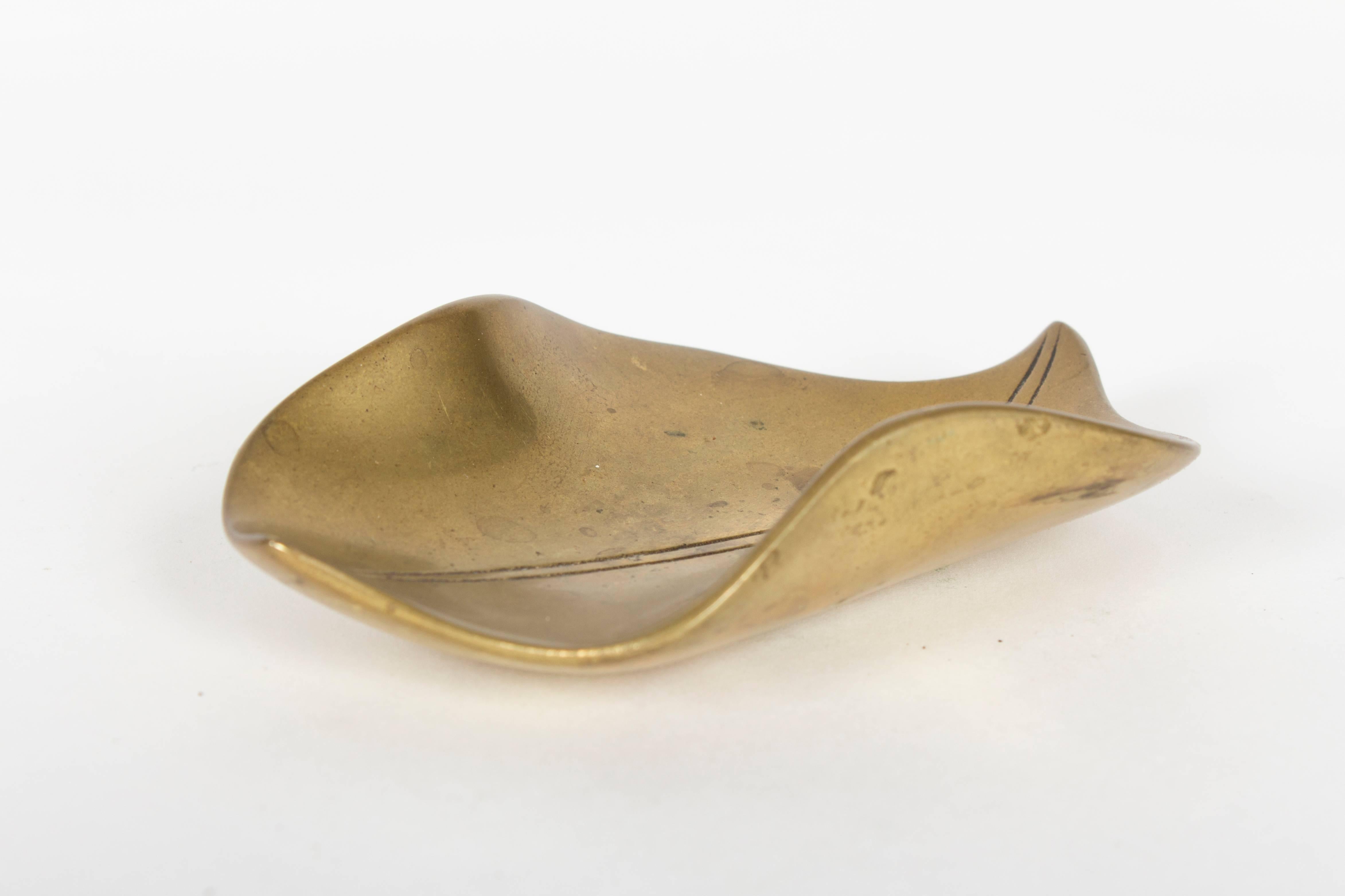 Mid-Century Modern Rare Pre War Solid Brass Auböck Leaf Ashtray, Vienna, 1930s For Sale