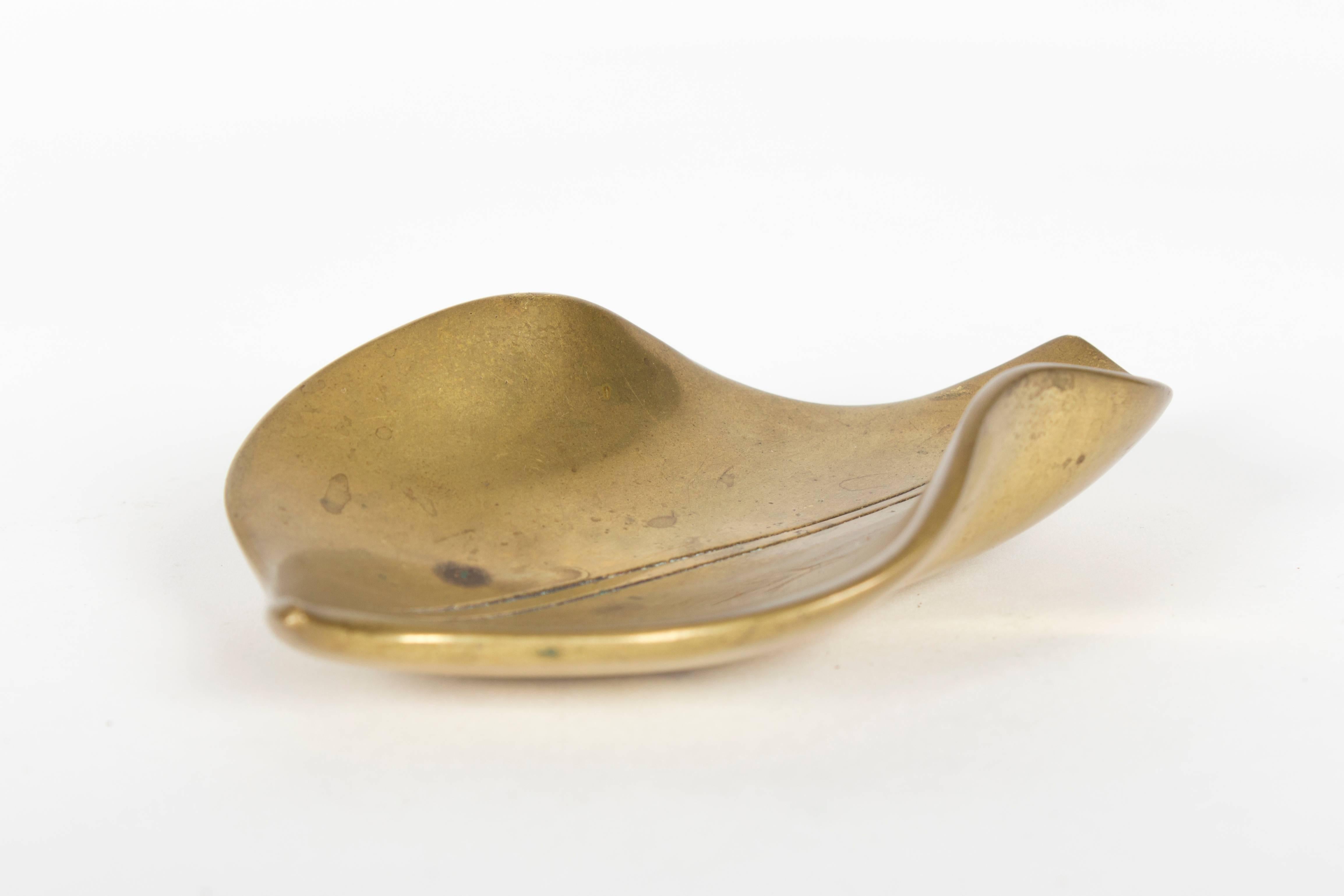 Mid-20th Century Rare Pre War Solid Brass Auböck Leaf Ashtray, Vienna, 1930s For Sale