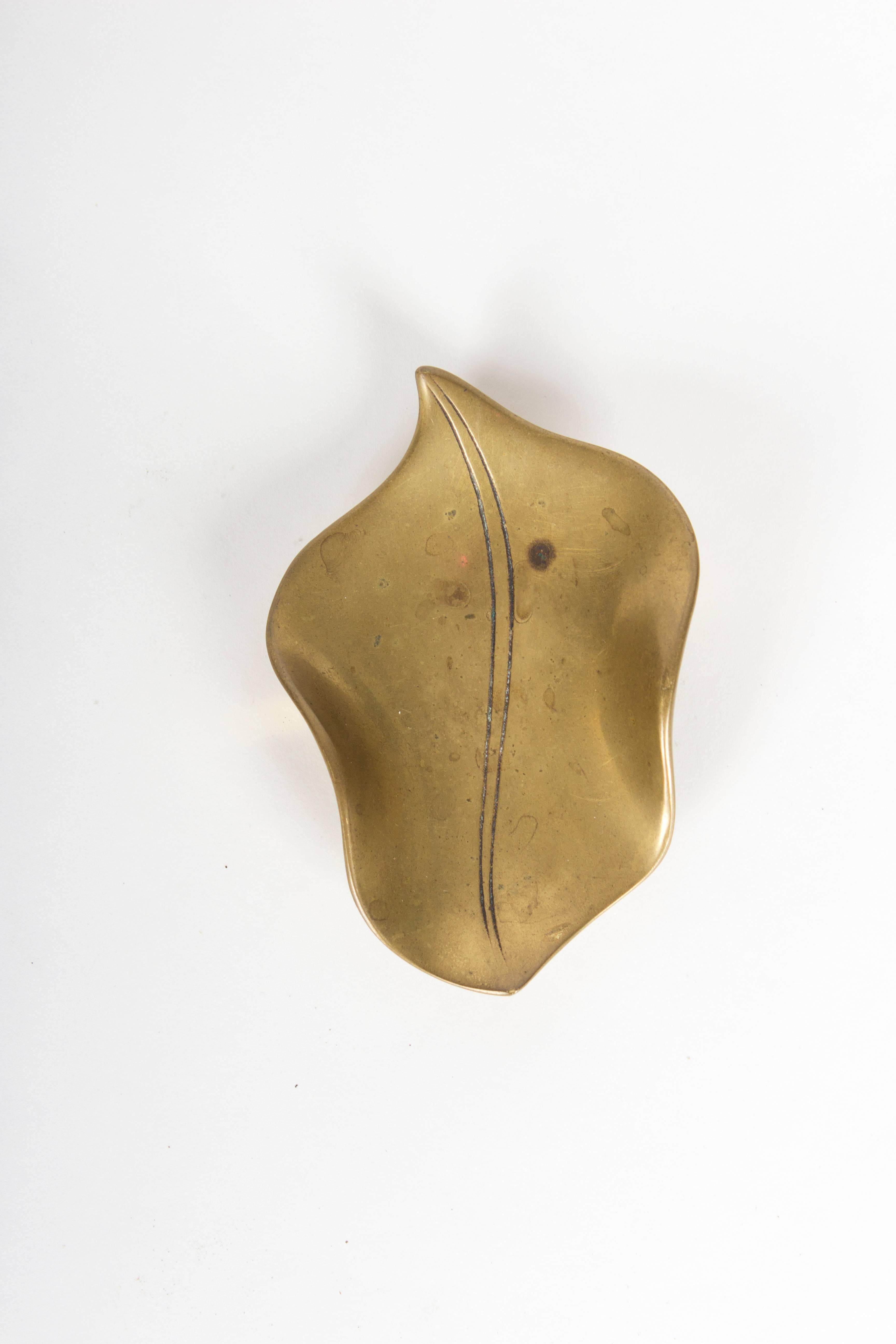 Rare Pre War Solid Brass Auböck Leaf Ashtray, Vienna, 1930s For Sale 1