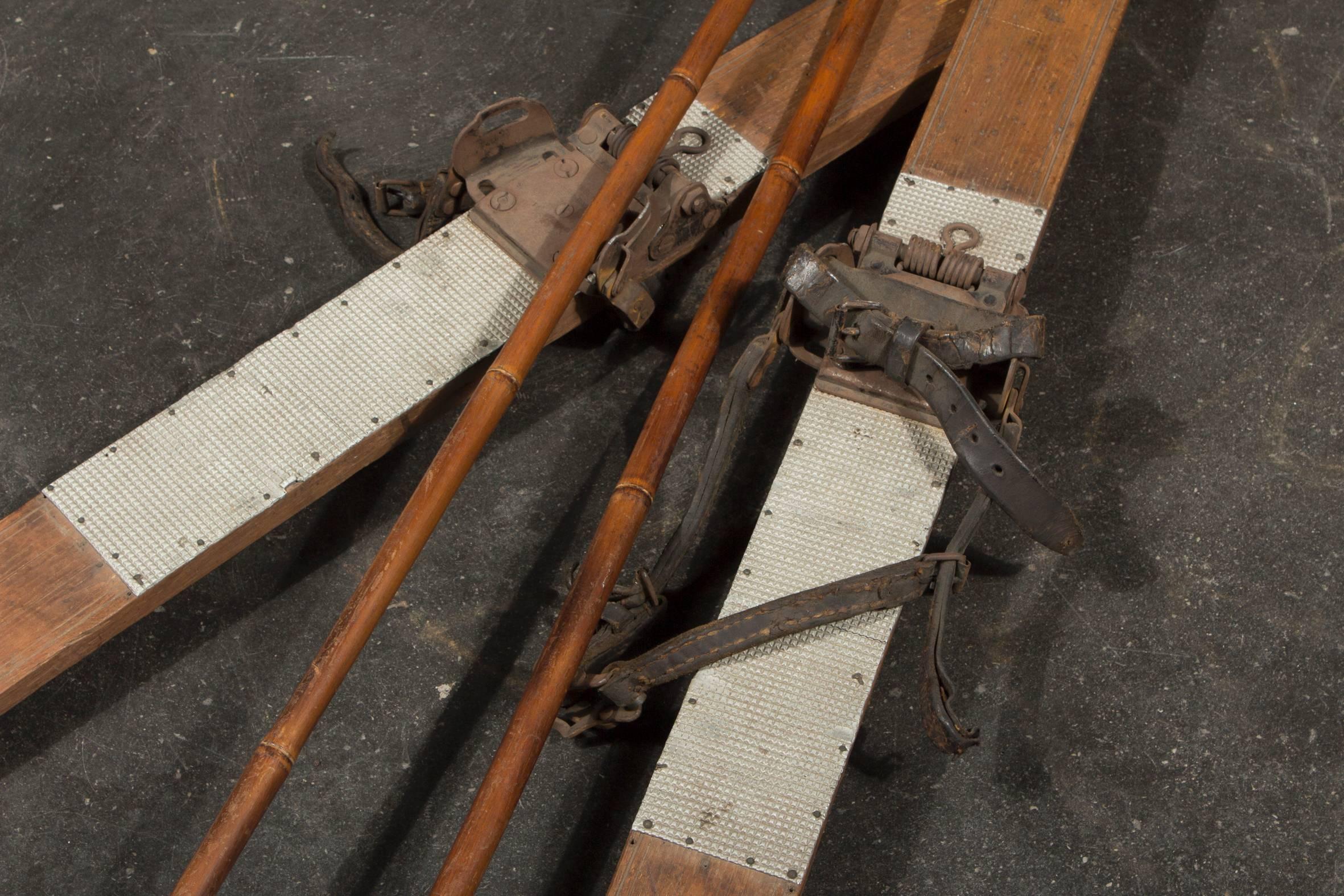 Black Forest Early circa 1920 Set of Austrian Skis