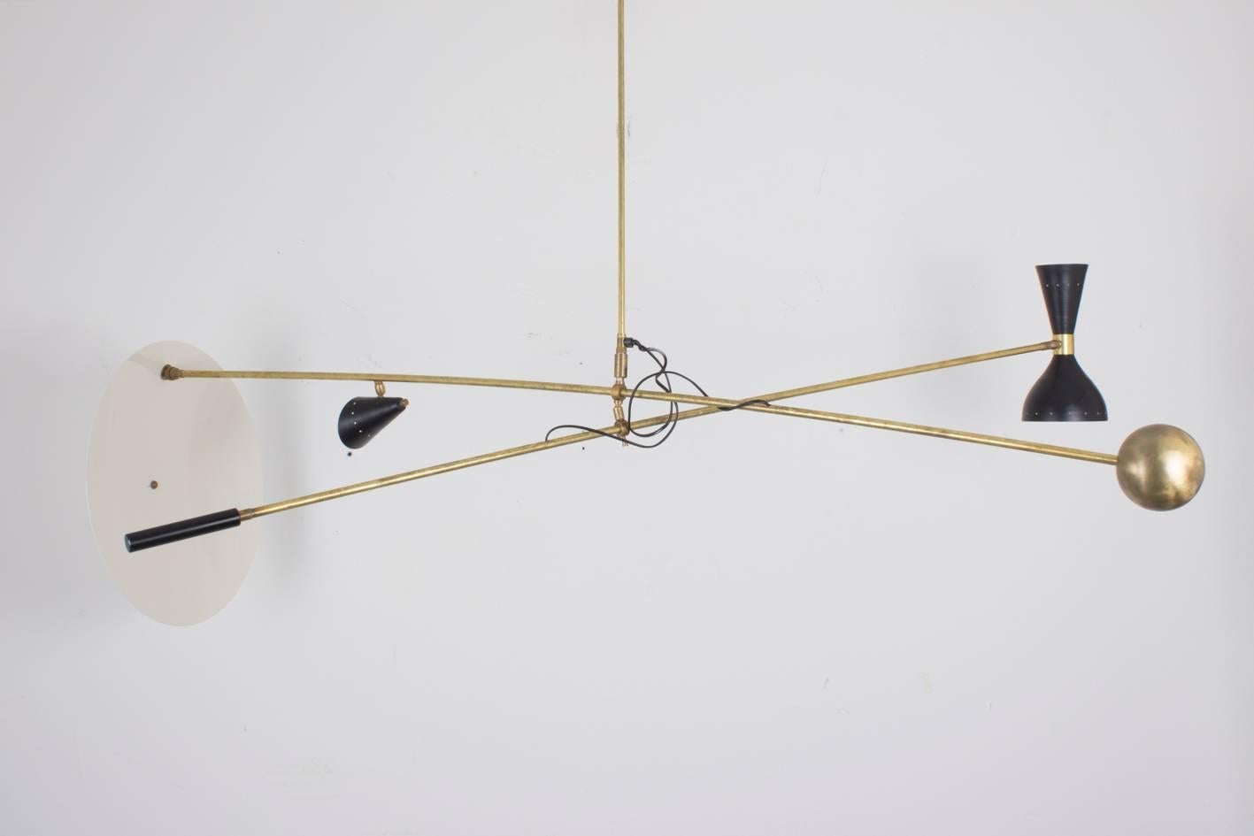 Italian Striking Stilnovo Mid-Century Mobile Fixture Made of Brass and Sheet Screens