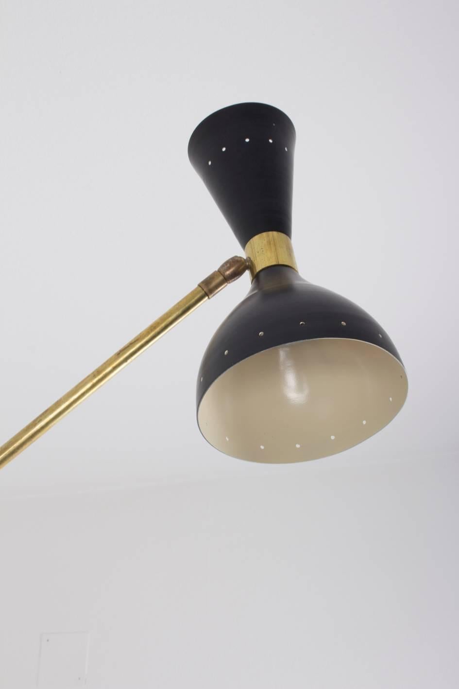 Lacquered Striking Stilnovo Mid-Century Mobile Fixture Made of Brass and Sheet Screens