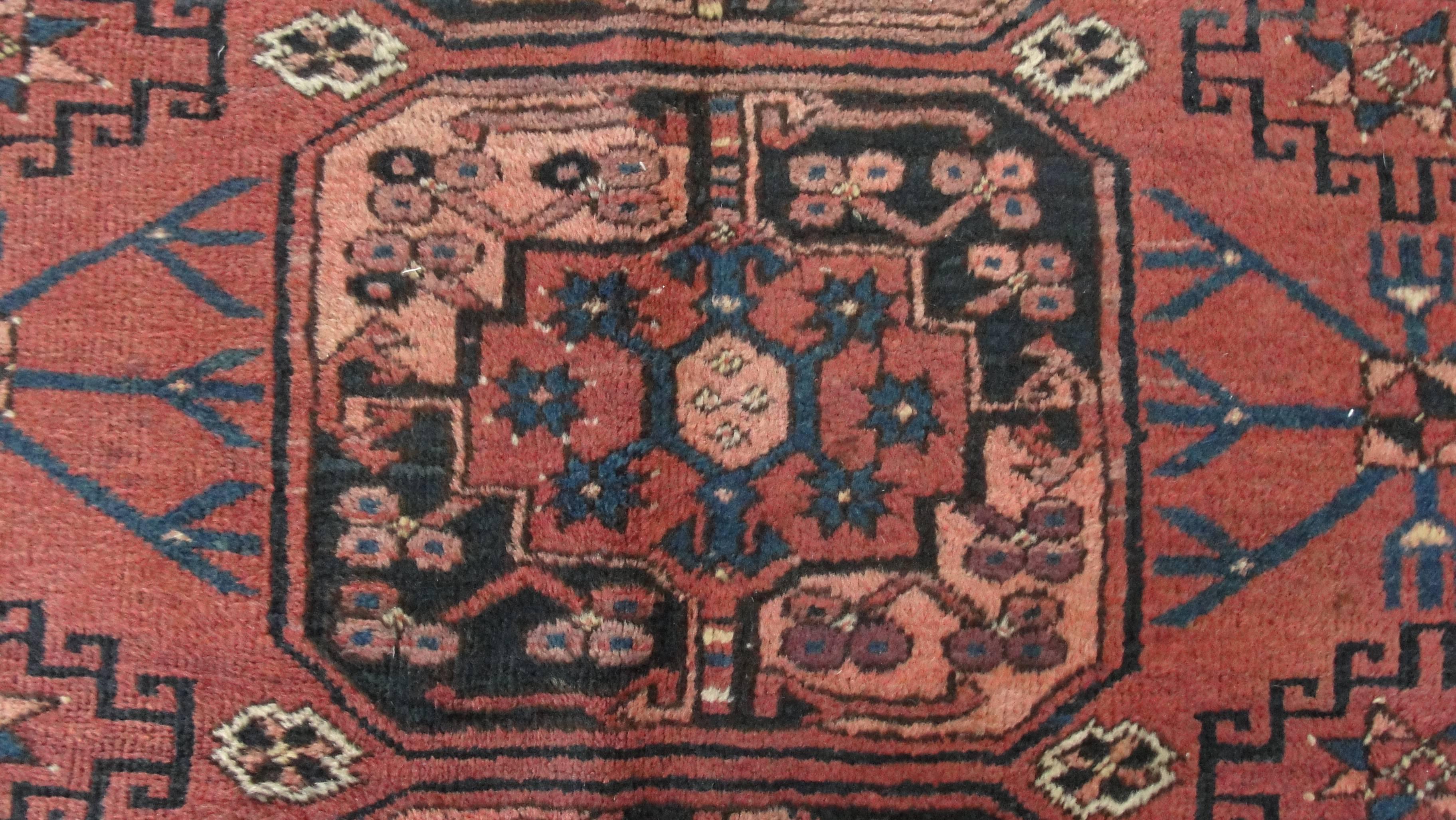 Early 20th Century Antique Turkoman Ersari Carpet