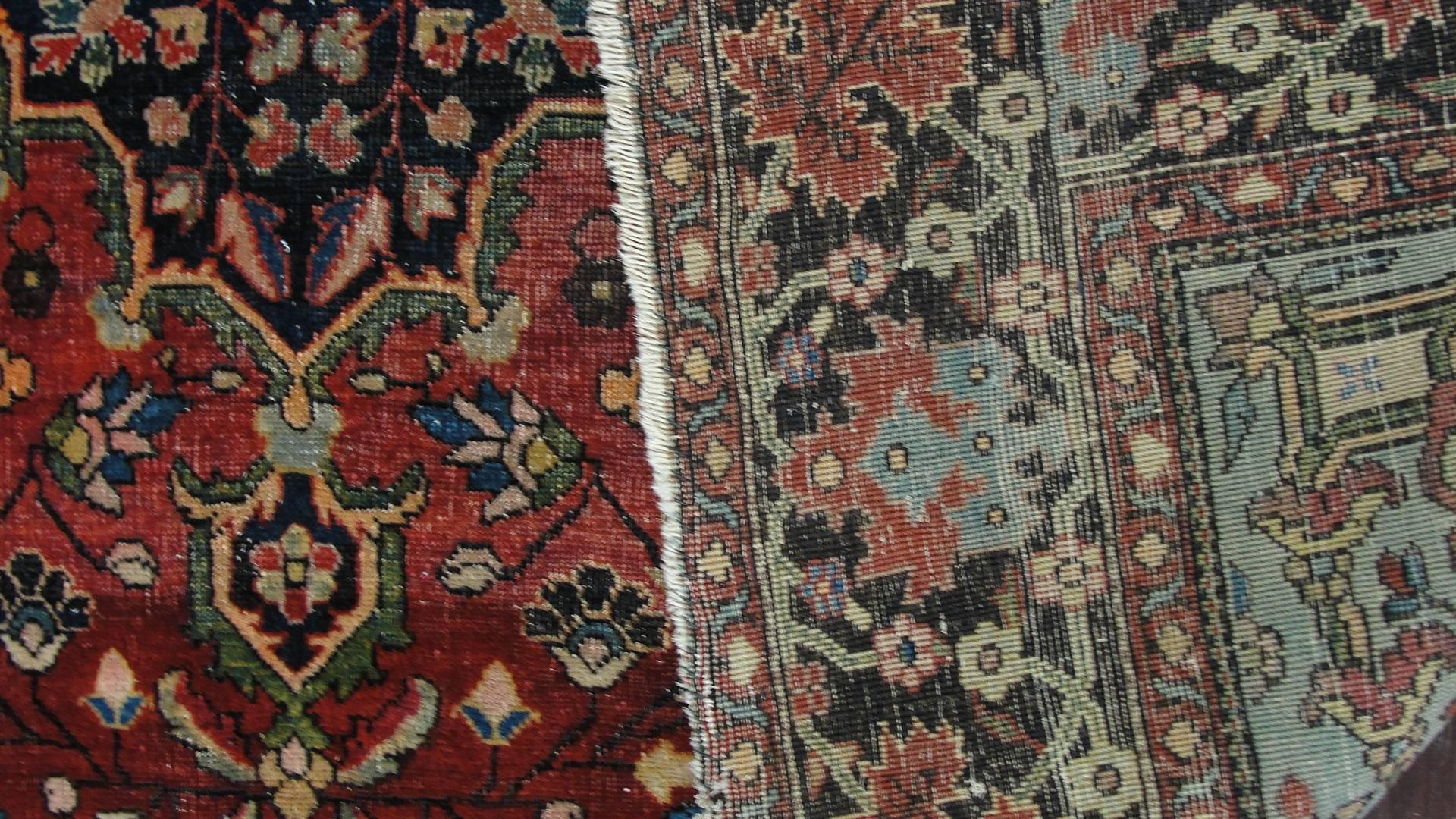 The Feraghan district located south of Tehran, encompassed the cities of Arak, Qum and Kashan, an area with a long and illustrious history of rug and carpet weaving. In the 19th century, many British companies opened oriental carpet factories and