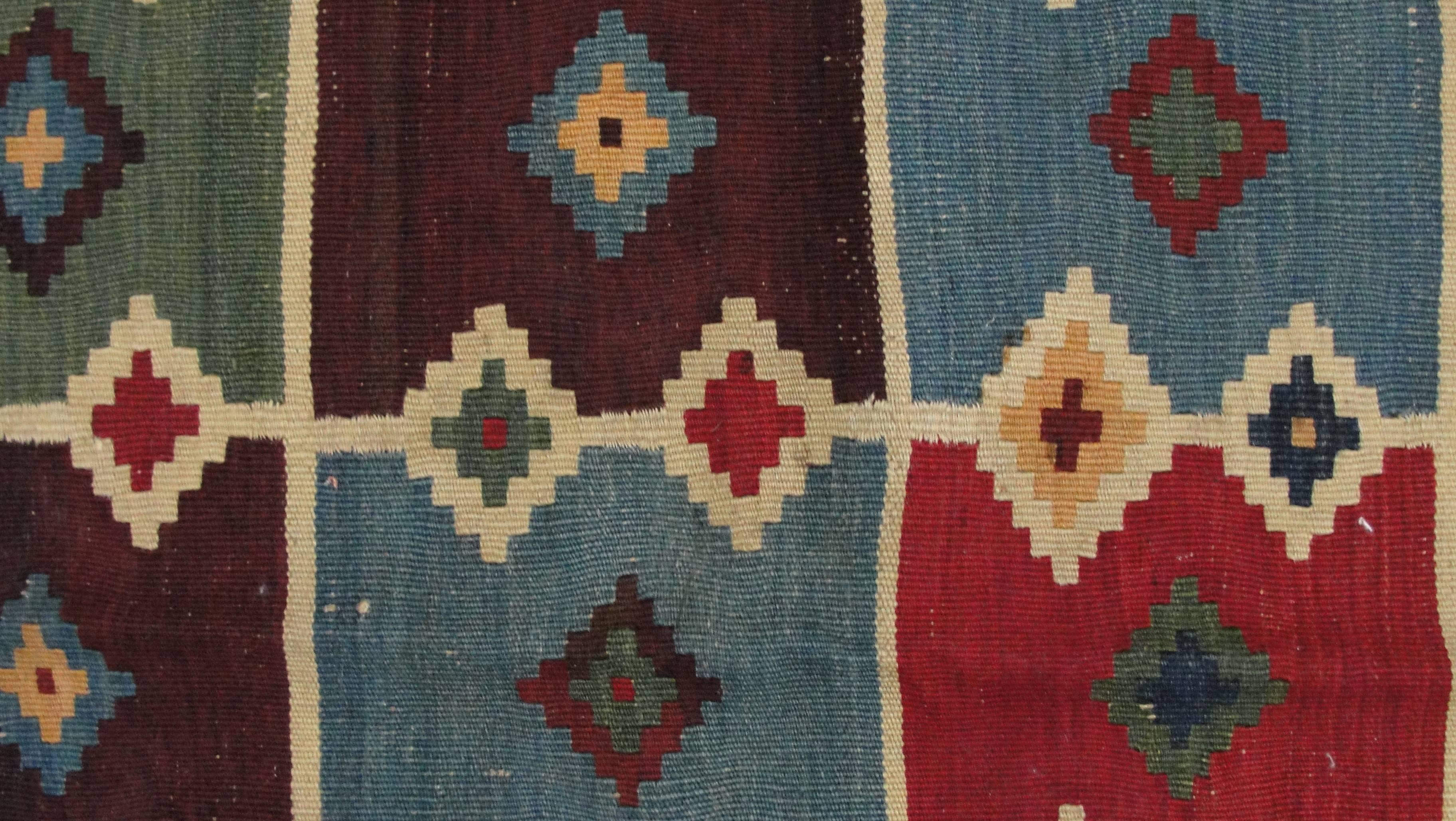 Hand-Woven Antique Qashqai/ Caucasian Kilim/Rug 4'10