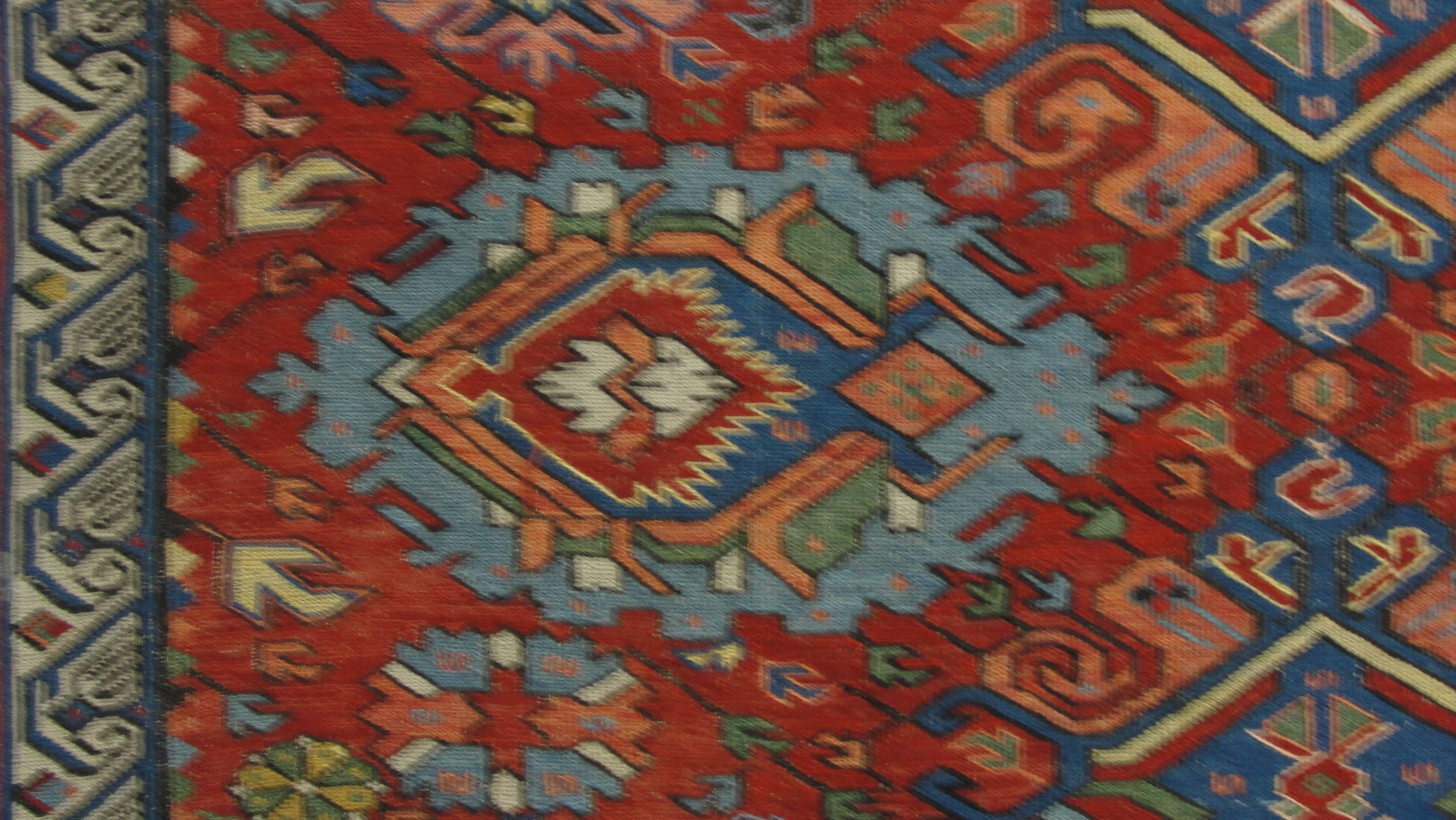 Caucasien Tapis Kilim caucasien ancien Soumak en vente
