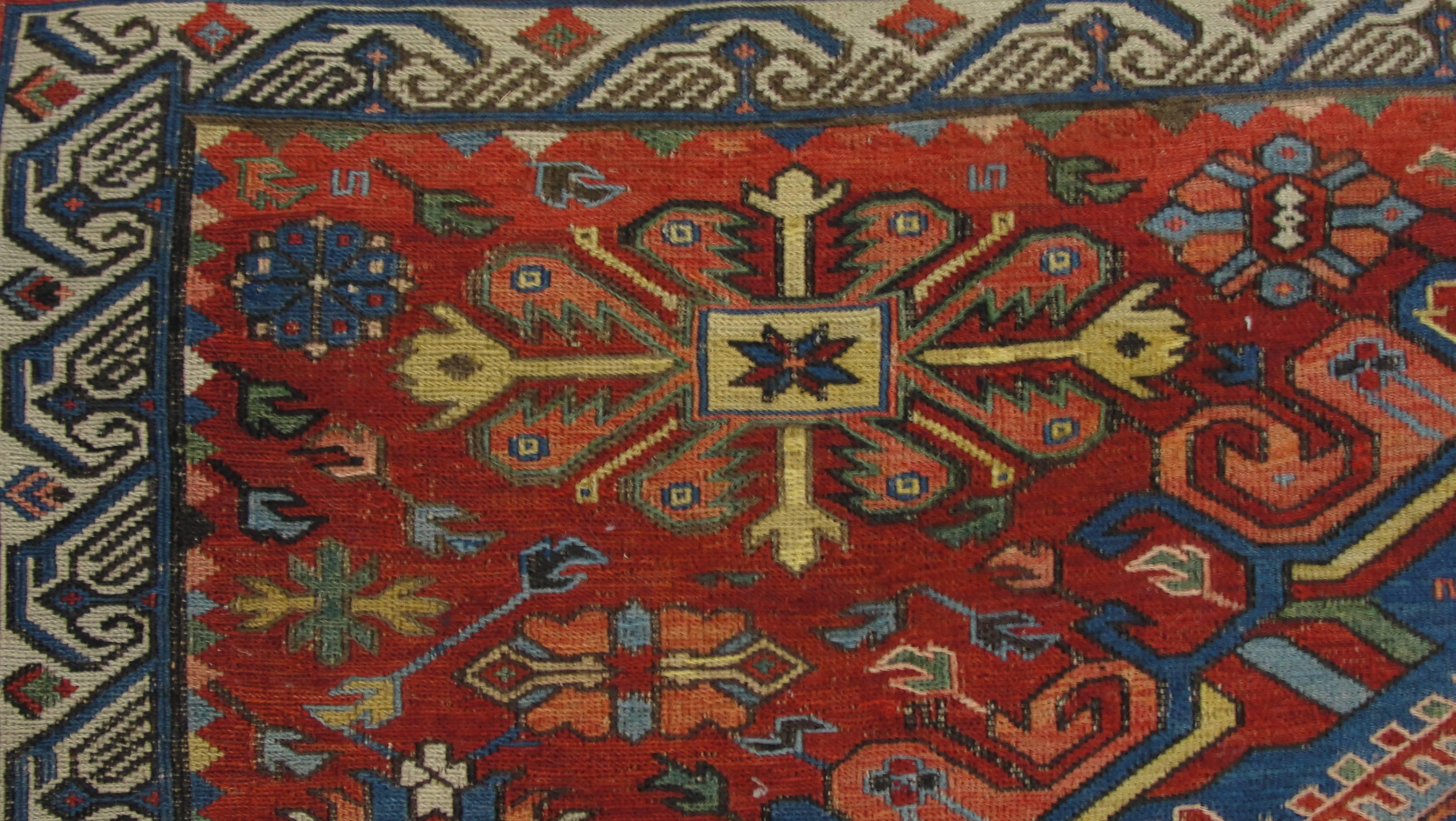 Tissé à la main Tapis Kilim caucasien ancien Soumak en vente