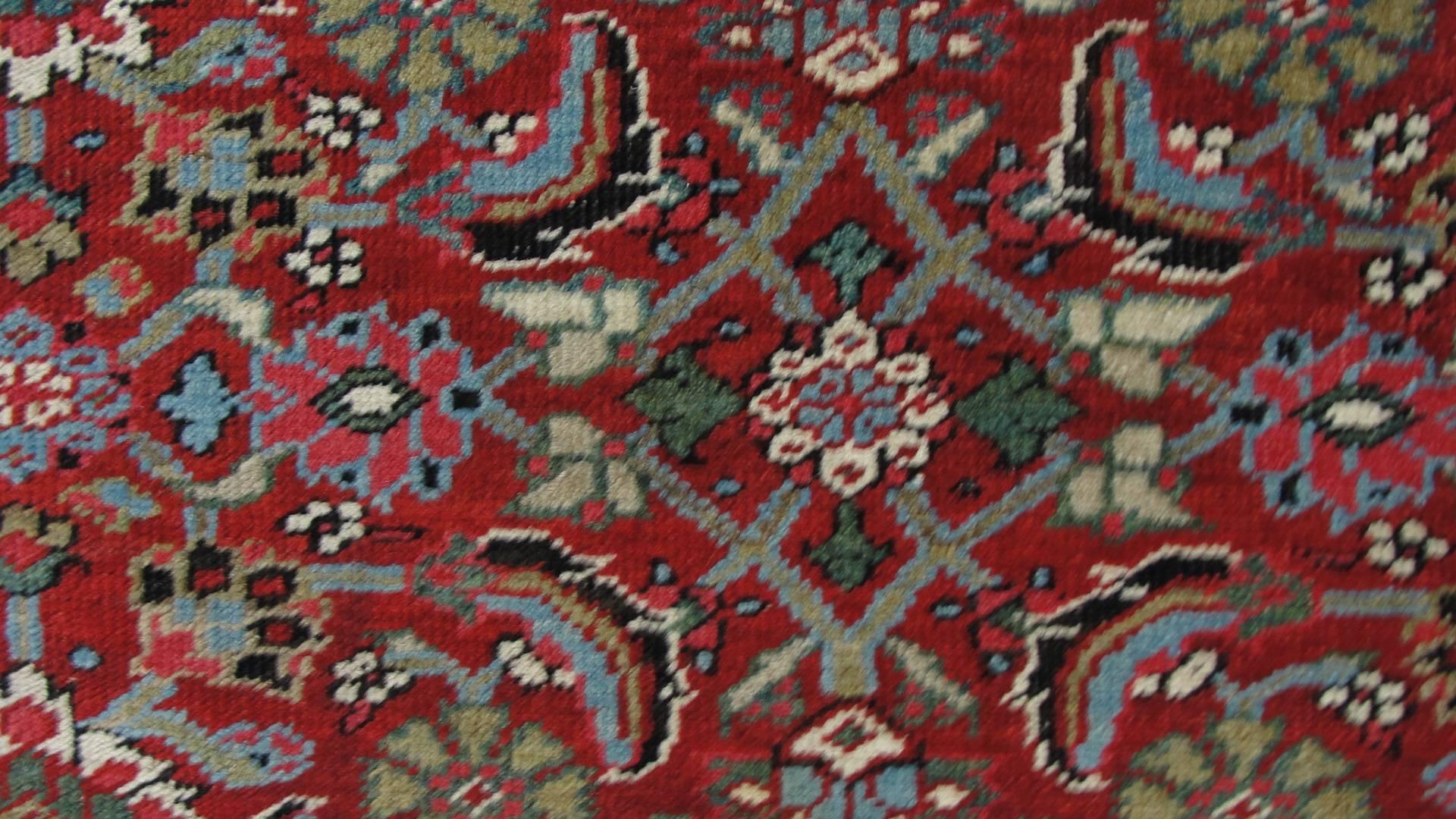 Wool Antique Persian Heriz/Serapi Rug, 4'10