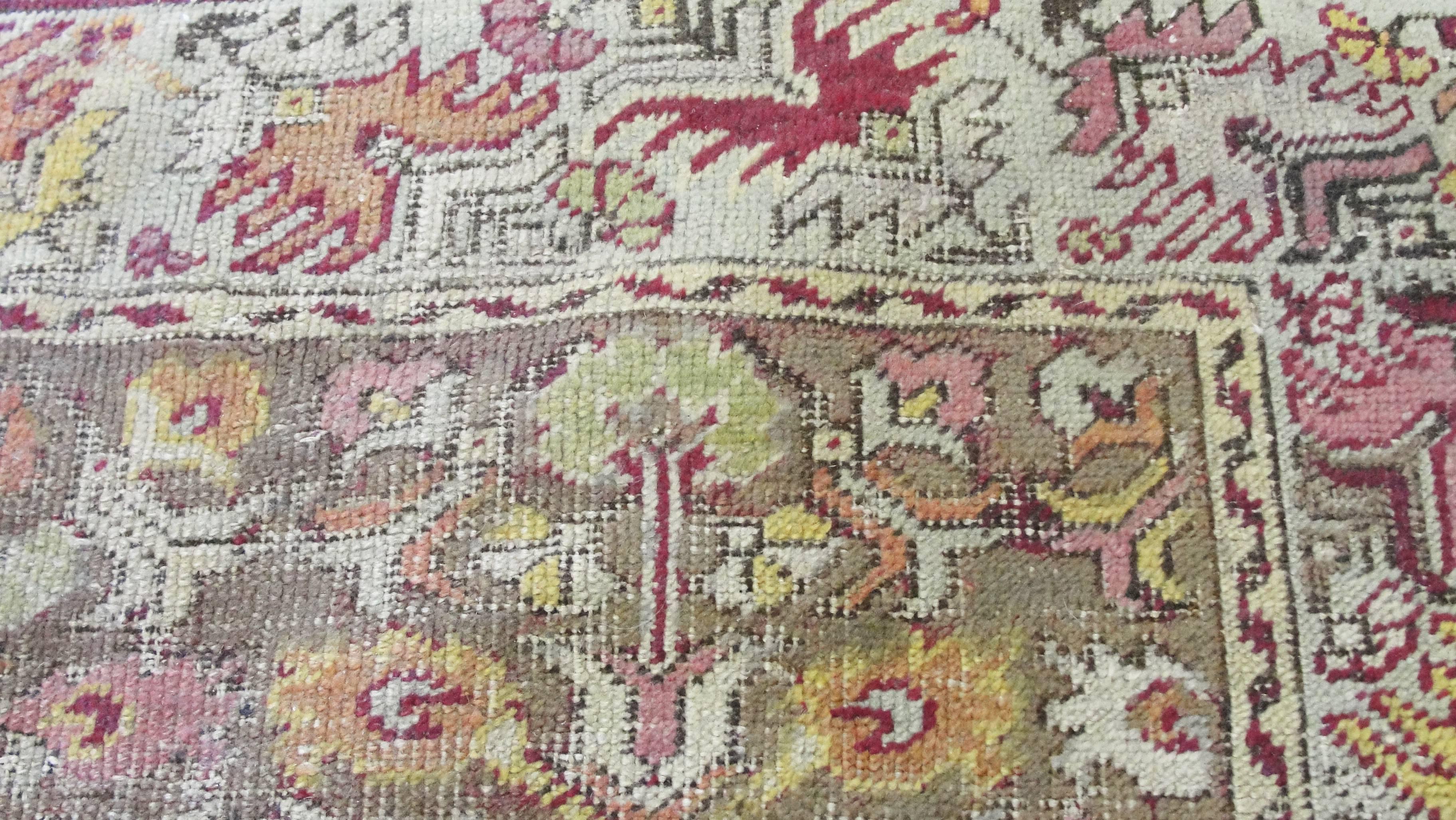 Antique Turkish Ghiordesh/ Oushak Carpet, 8'1