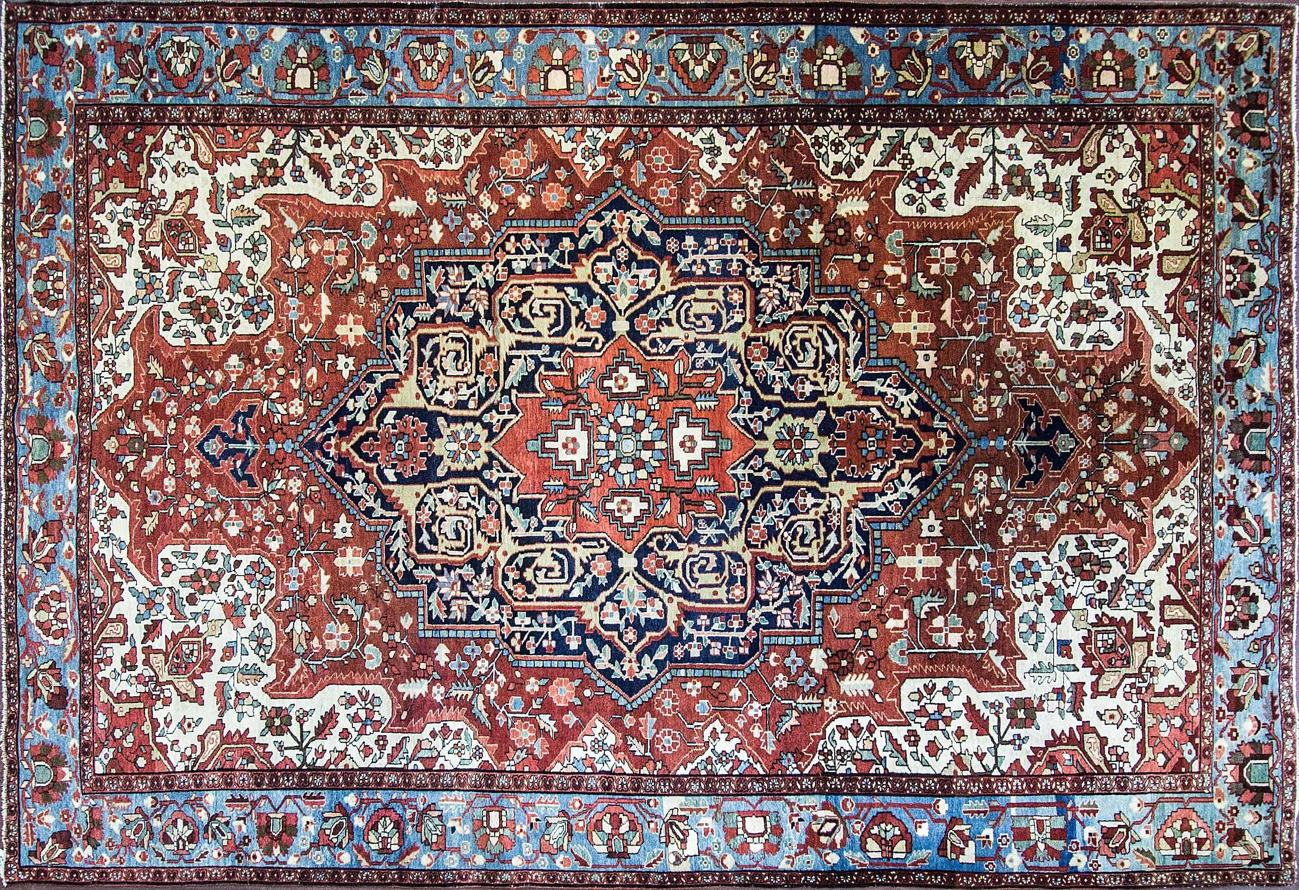 The Feraghan district area have a long history of rug and carpet weaving in the 19th century, many British companies opened oriental carpet factories and began to produce fine Persian Feraghan rugs and carpets for export to Europe. Antique Feraghan