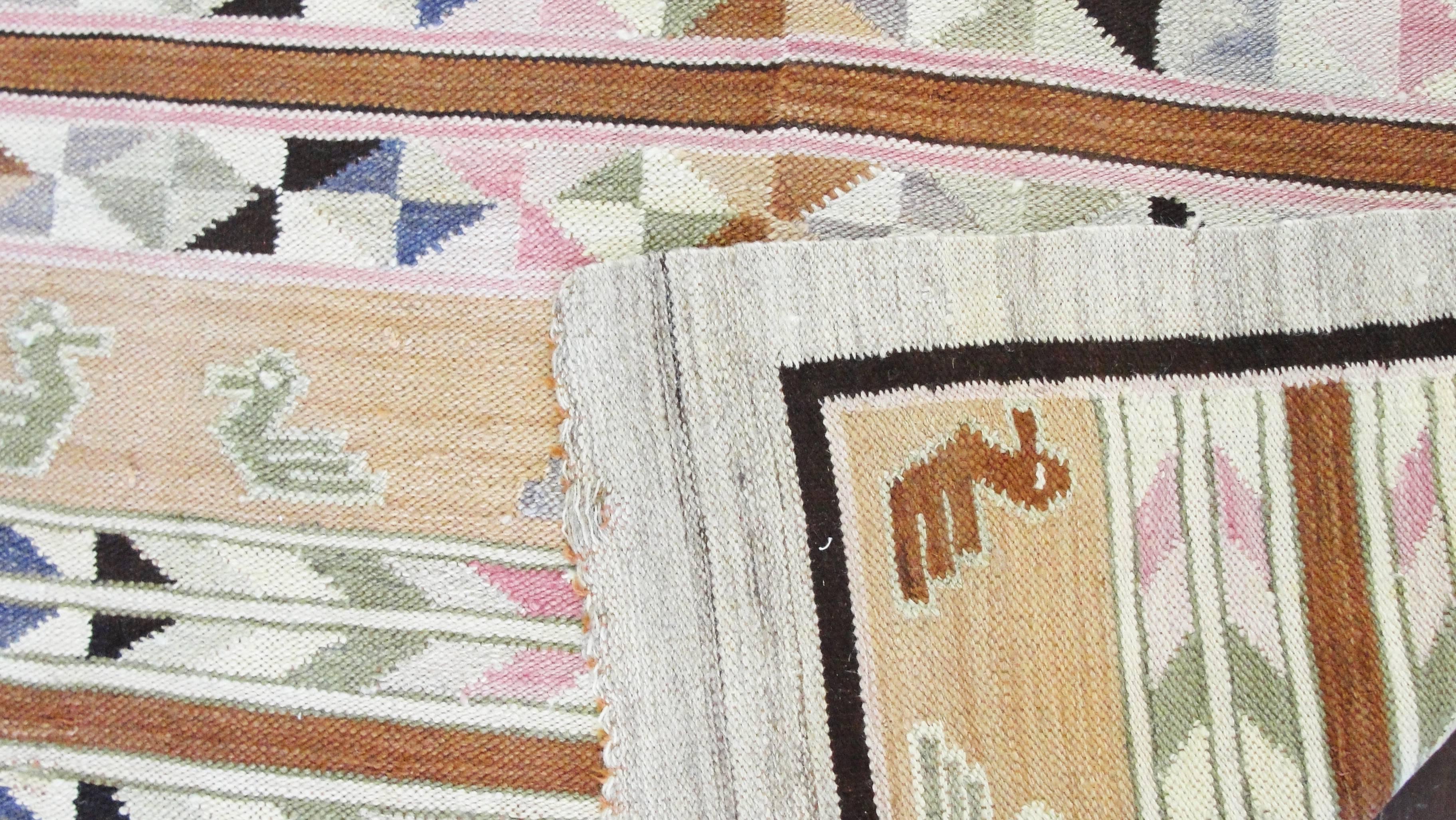 Hand-Woven Antique Peruvian Navajo  Flat weave  Kilim, 4'11