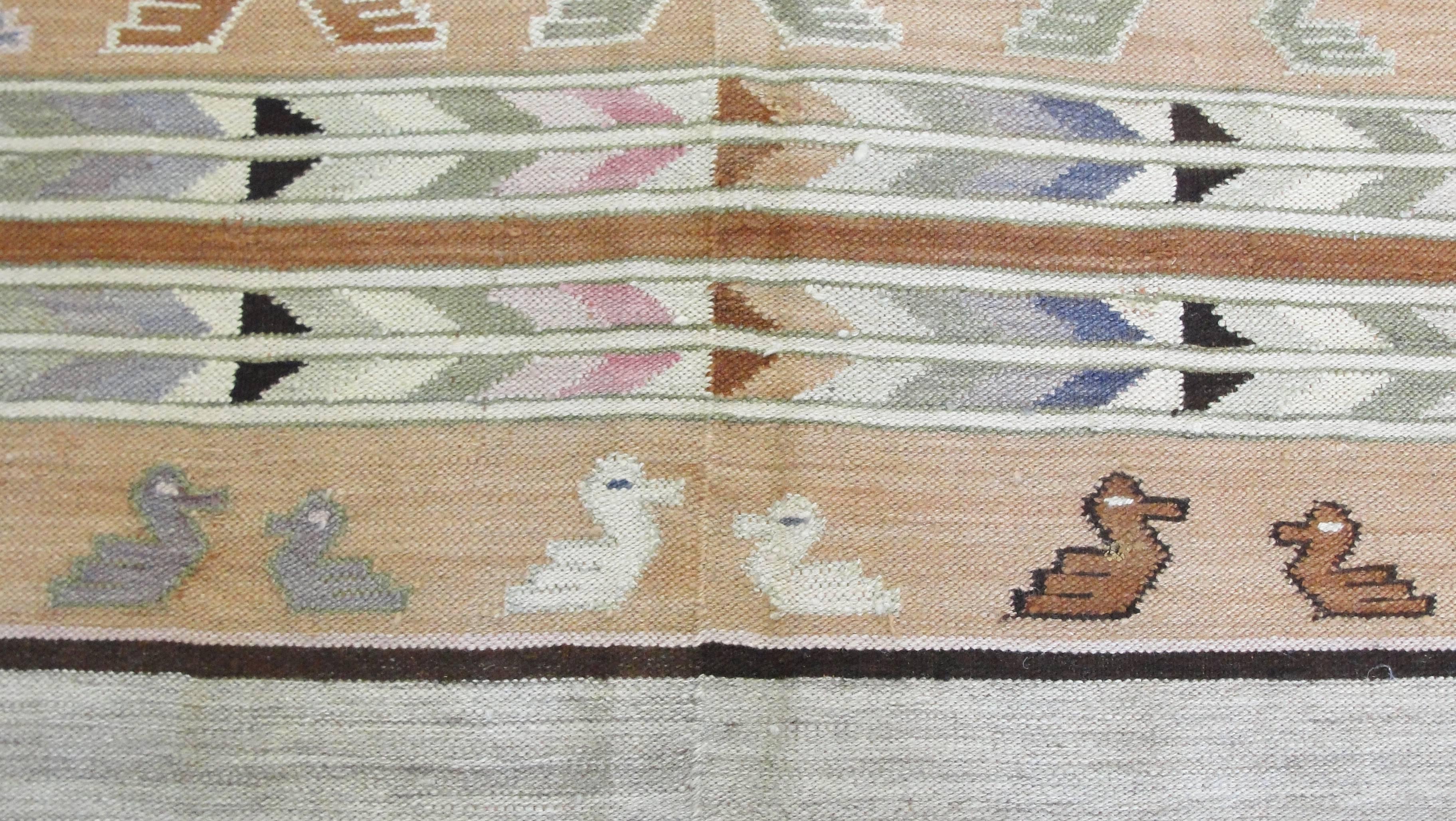 20th Century Antique Peruvian Navajo  Flat weave  Kilim, 4'11