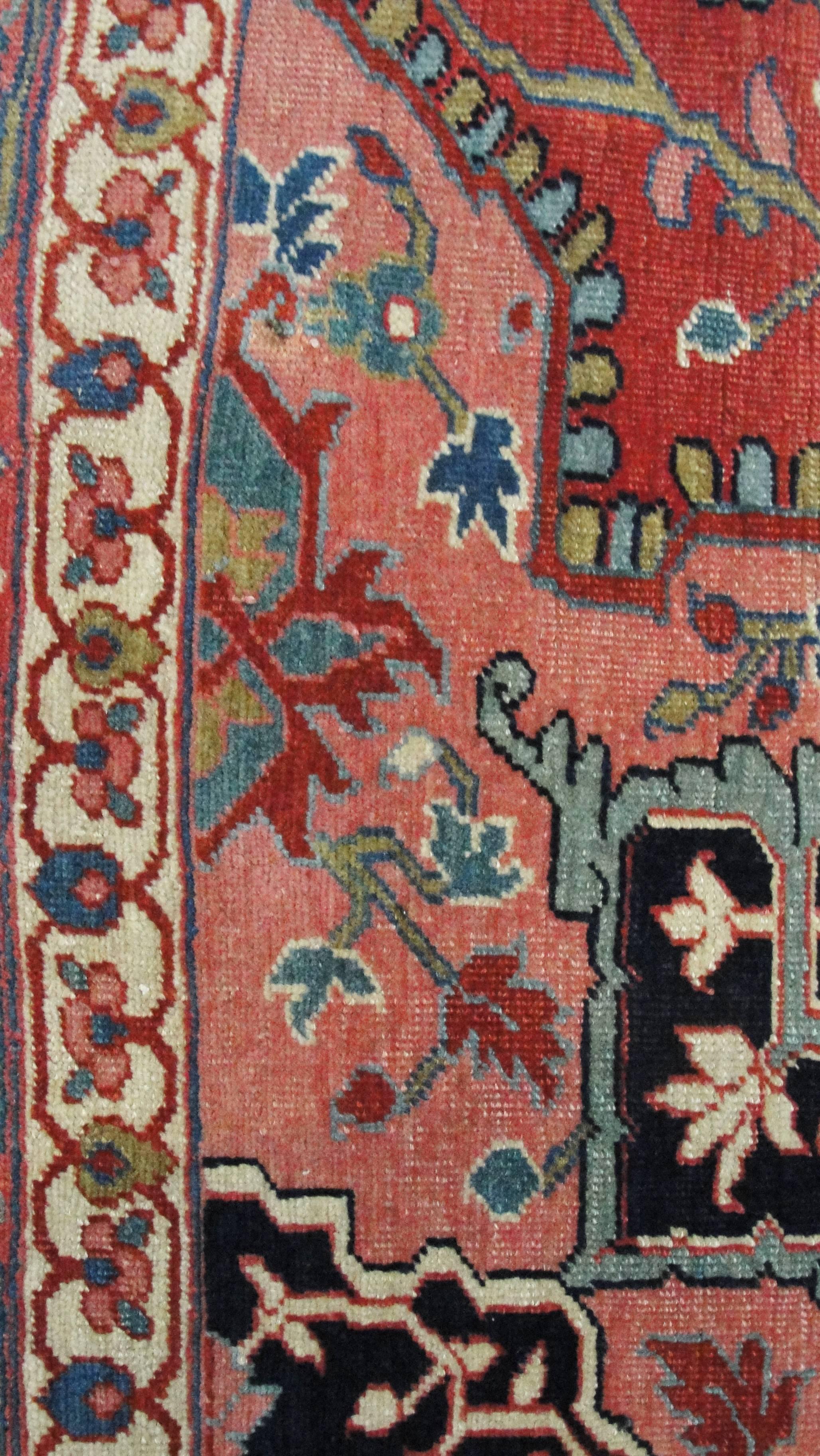 Late 19th Century Antique Persian Serapi Carpet, Fine Quality For Sale