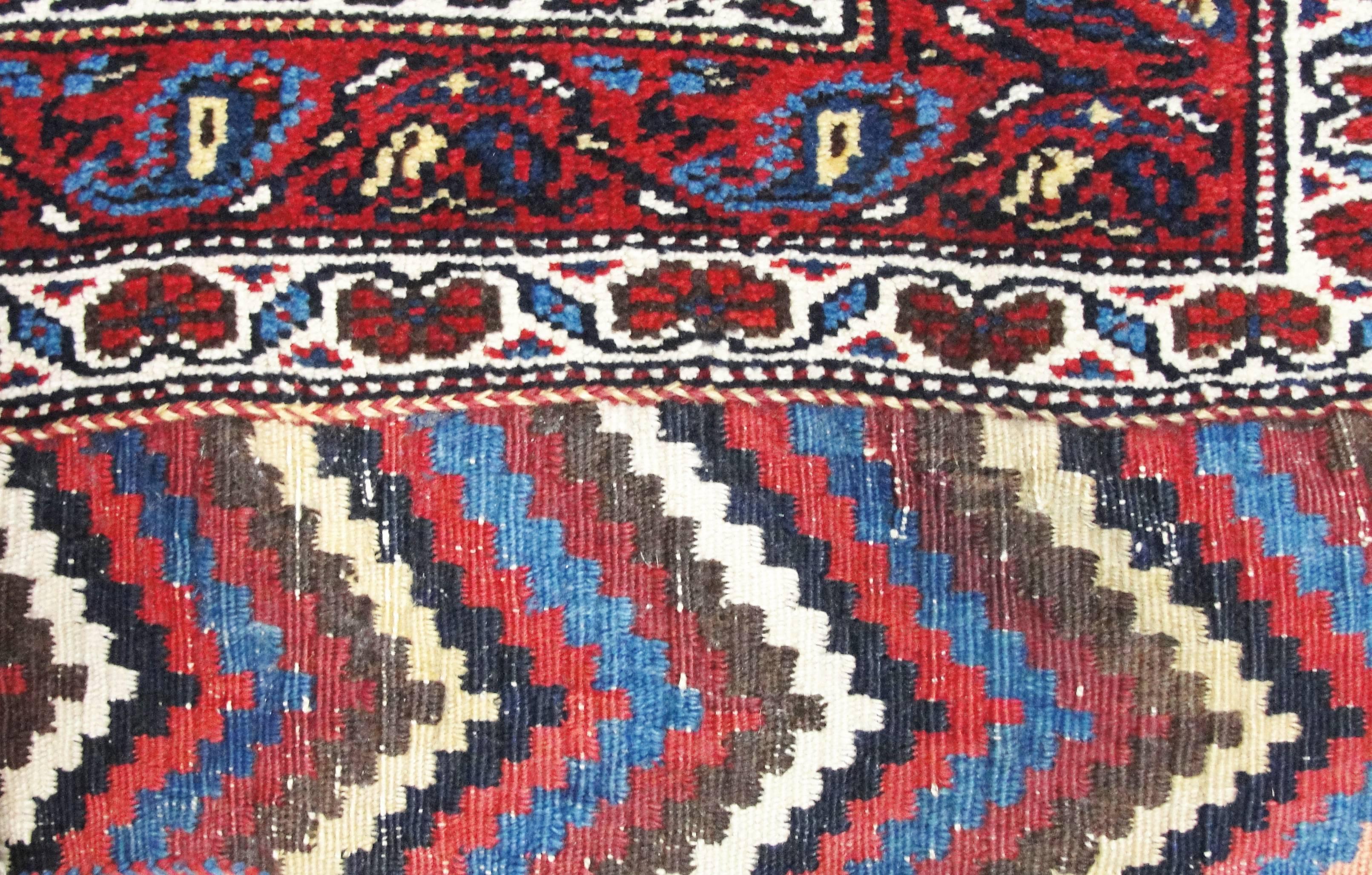 Stoning Kurd Gerous Teppich (Persisch) im Angebot